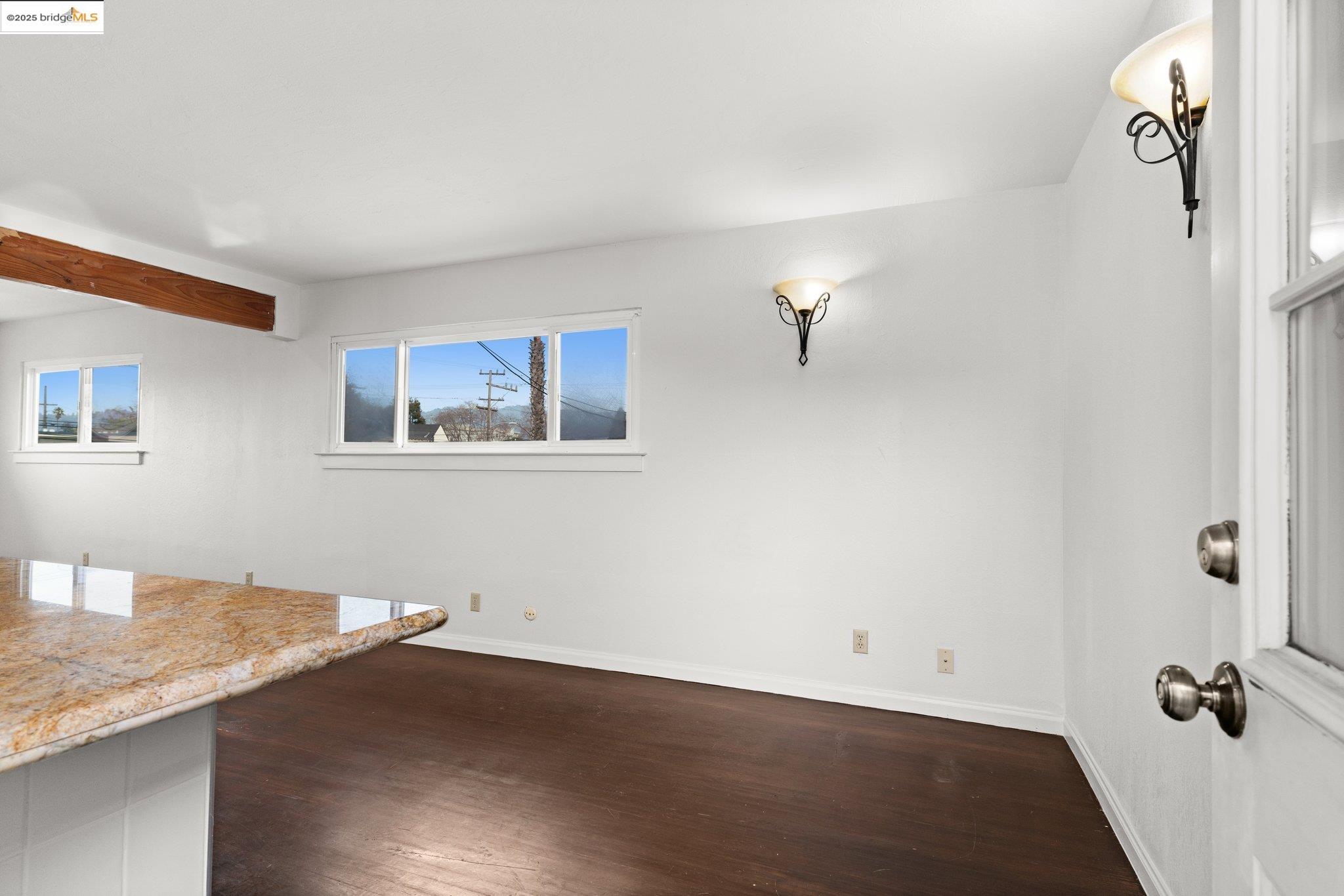 Photo #2: 41084331 Listing 