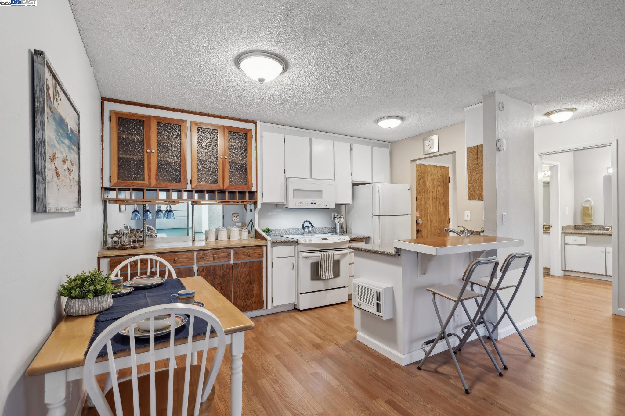 Photo #6: 41084350 Listing 