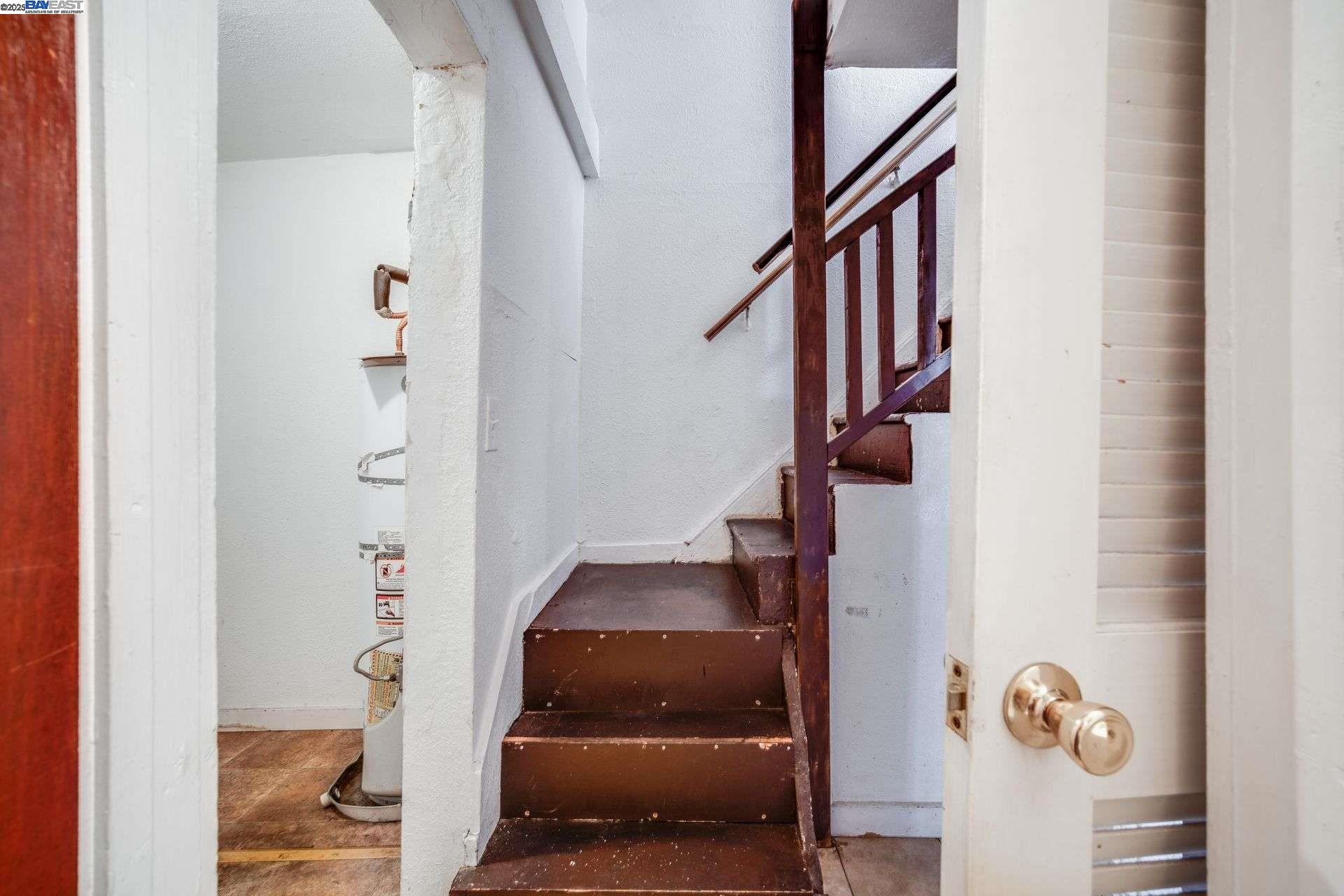 1605 57th Avenue, Oakland, California 94621, 2 Bedrooms Bedrooms, 5 Rooms Rooms,2 BathroomsBathrooms,Residential,For Sale,1605 57th Avenue,41084357
