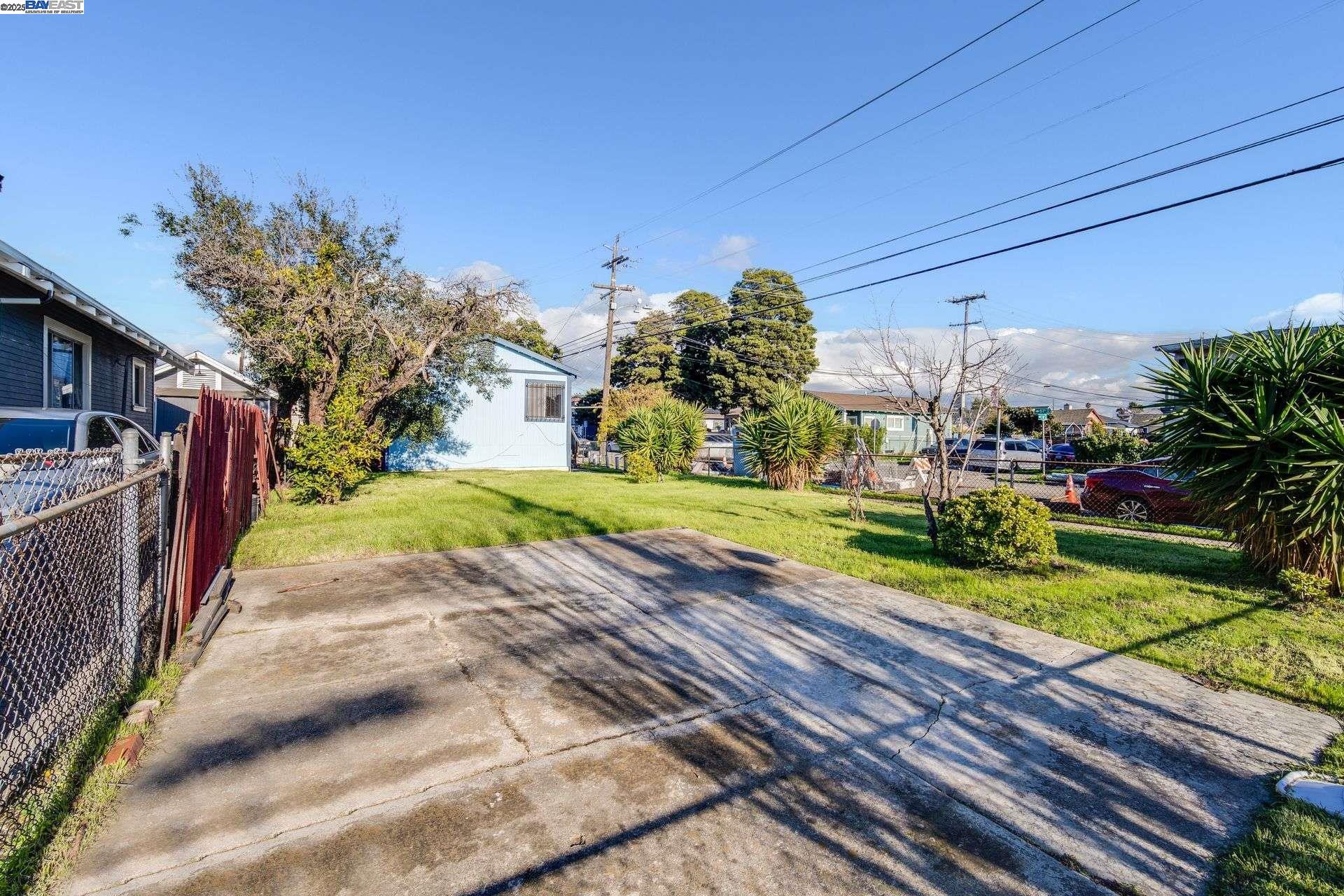 1605 57th Avenue, Oakland, California 94621, 2 Bedrooms Bedrooms, 5 Rooms Rooms,2 BathroomsBathrooms,Residential,For Sale,1605 57th Avenue,41084357