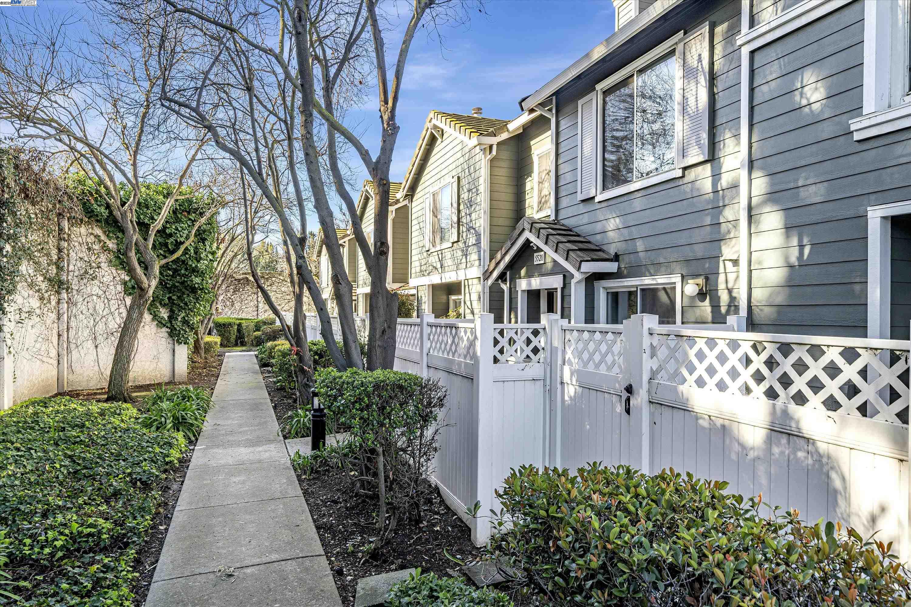 Photo #2: 41084378 Listing 