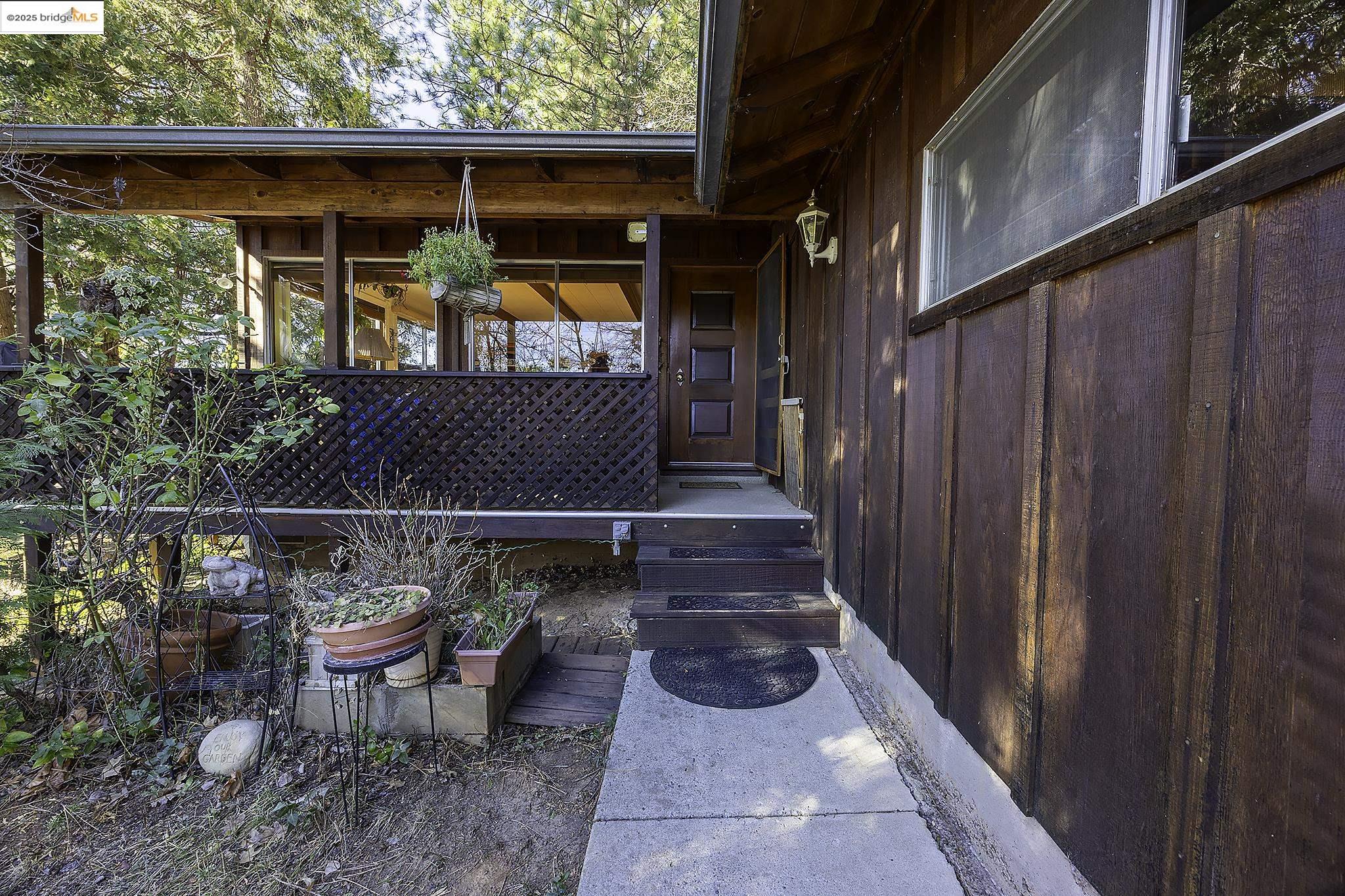 Detail Gallery Image 2 of 20 For 21024 Lama Teumete, Mi Wuk Village,  CA 95346-0481 - 2 Beds | 1/1 Baths