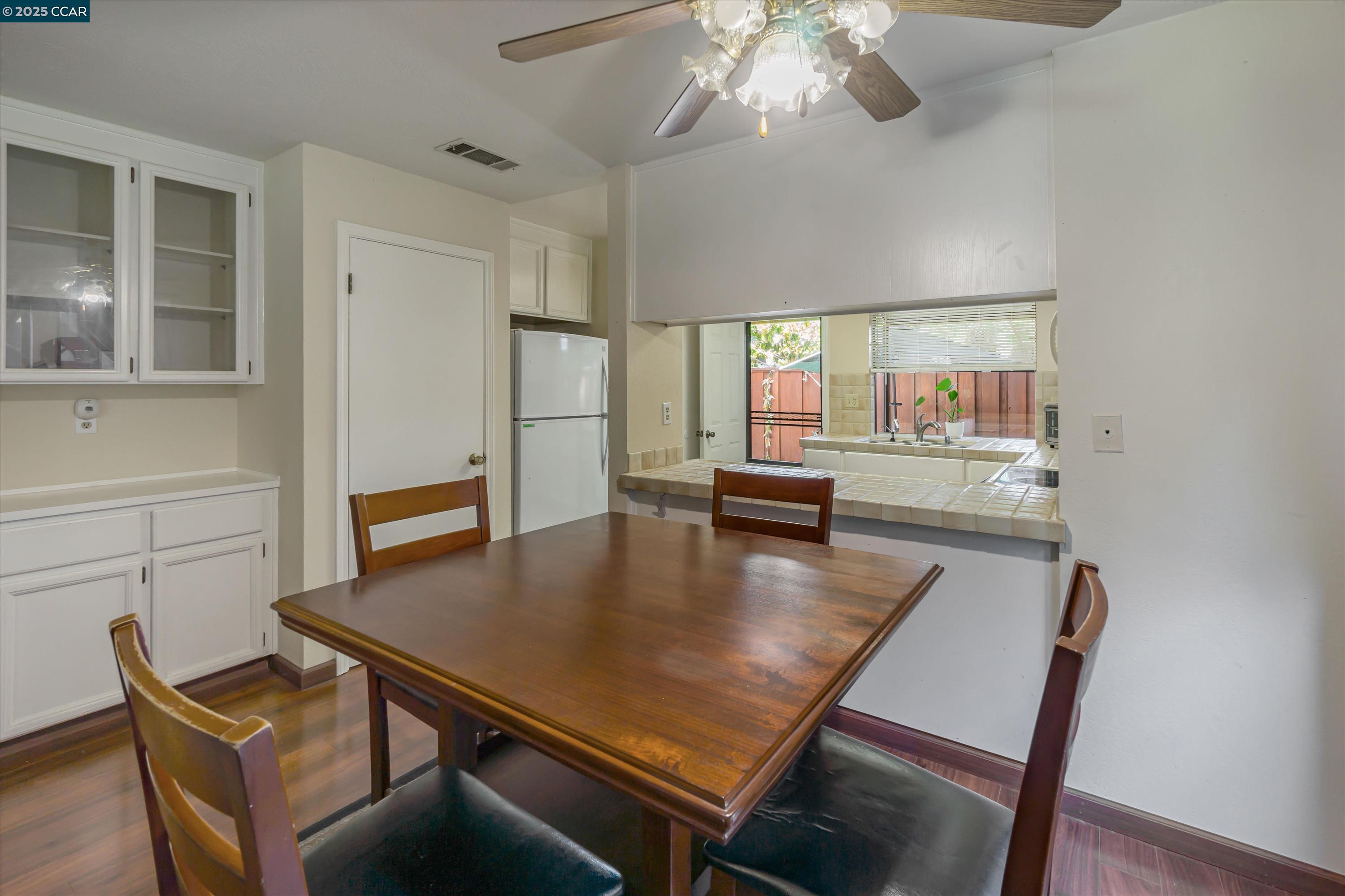 Photo #11: 41084380 Listing: Photo #11