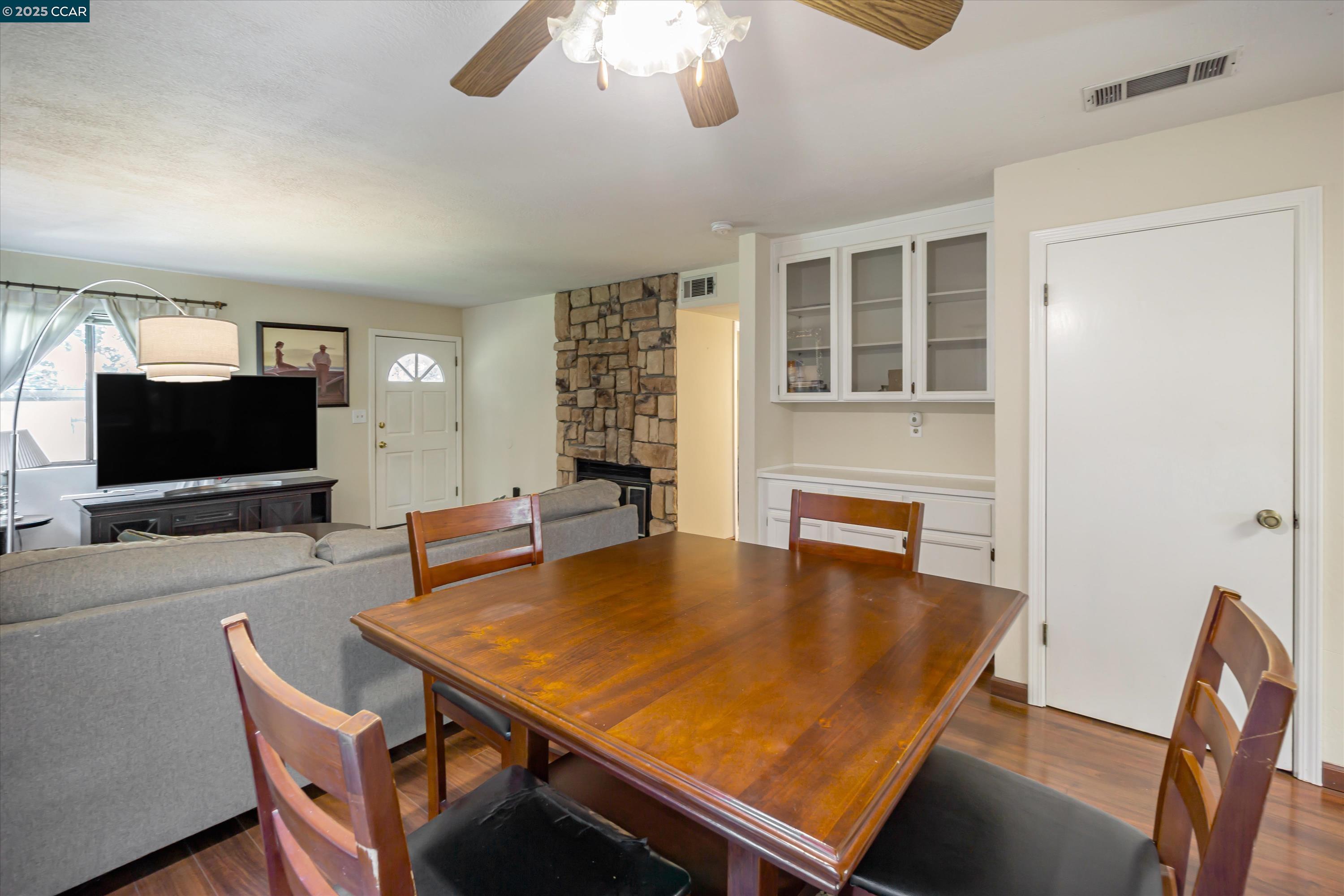 Photo #10: 41084380 Listing: Photo #10