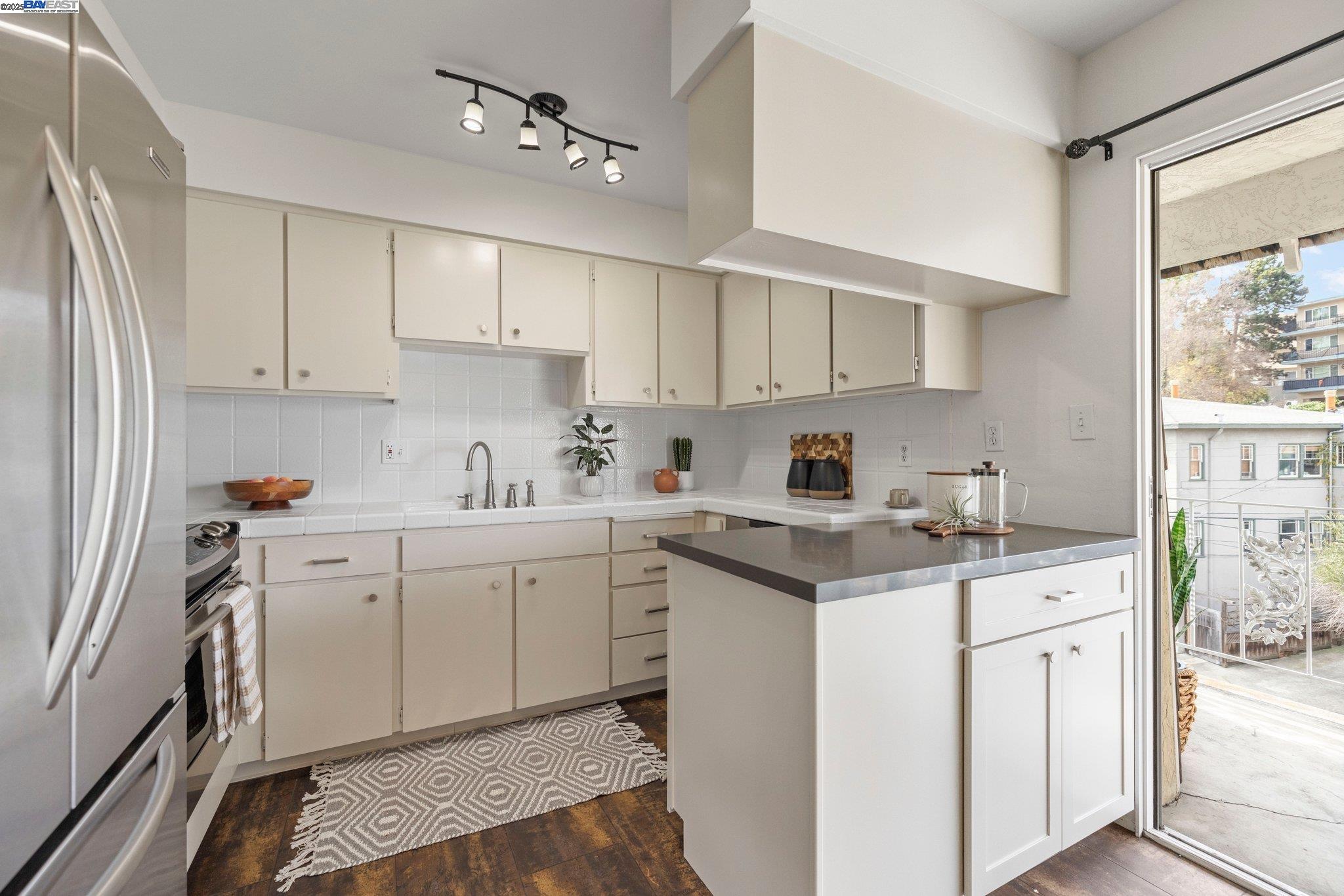 Photo #8: 41084407 Listing: Photo #8