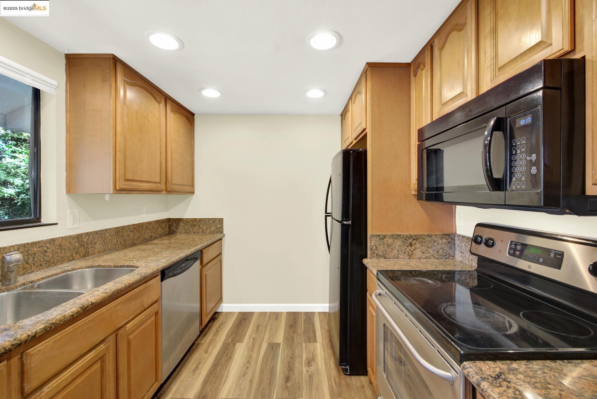 Photo #9: 41084442 Listing: Photo #9