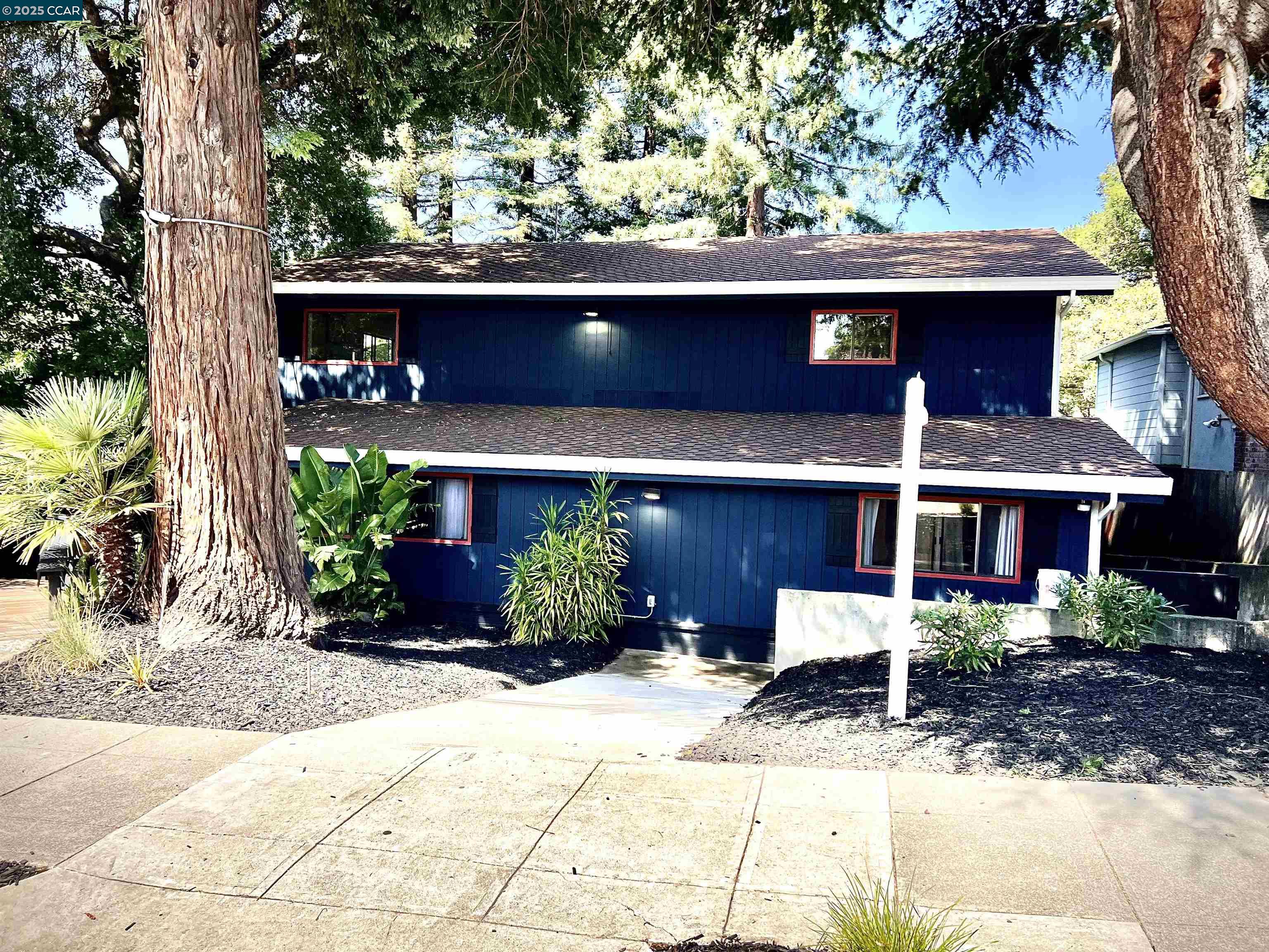 Detail Gallery Image 1 of 1 For 4416 Reinhardt Dr, Oakland,  CA 94619-2946 - 10 Beds | 3 Baths