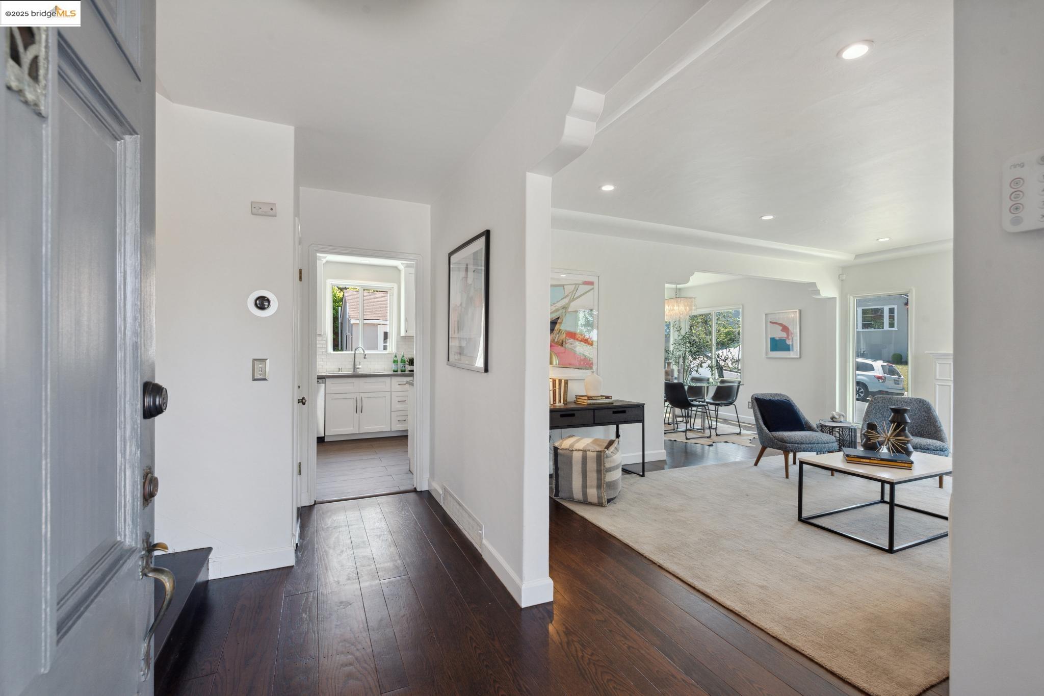 4542 Davenport