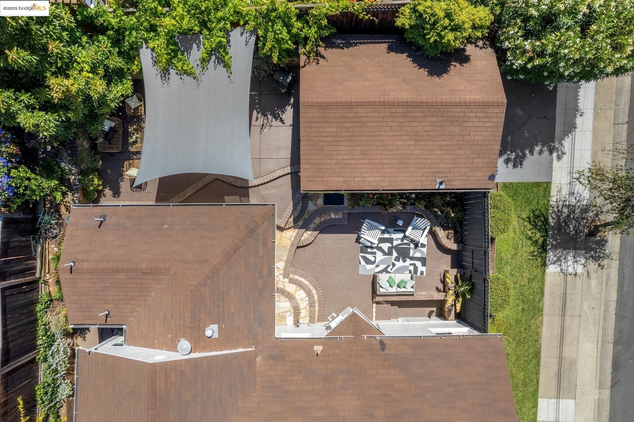 4542 Davenport