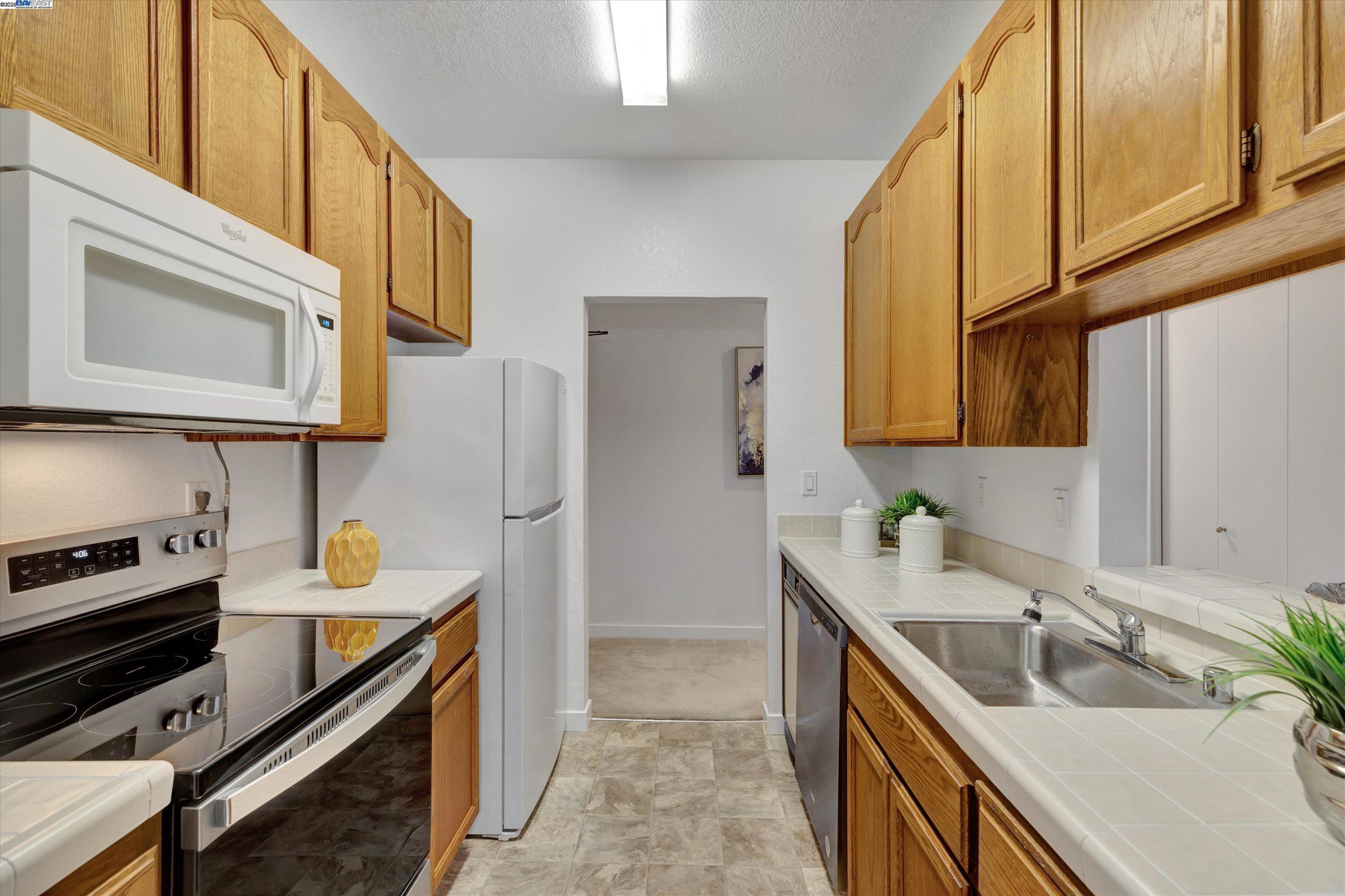 Photo #4: 41084466 Listing: Photo #4