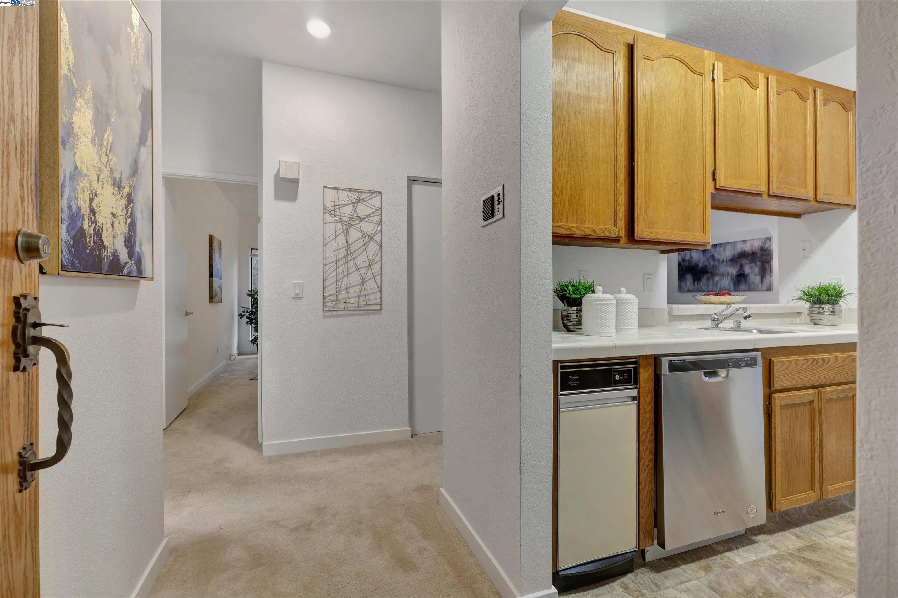 Photo #6: 41084466 Listing: Photo #6