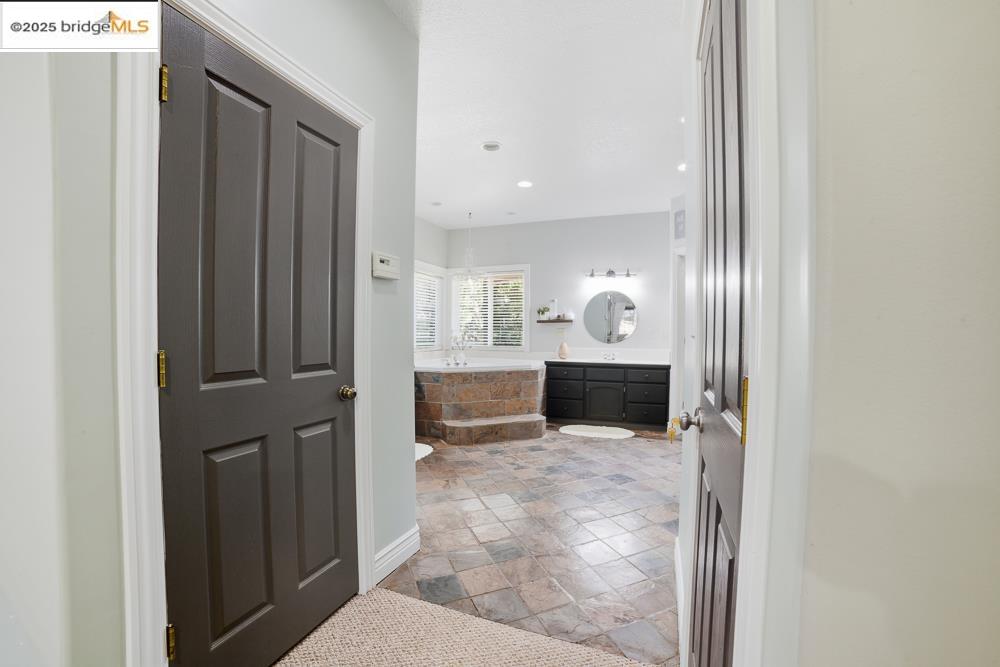 Detail Gallery Image 19 of 60 For 22987 Lazy Z Ln, Sonora,  CA 95370 - 3 Beds | 2/1 Baths