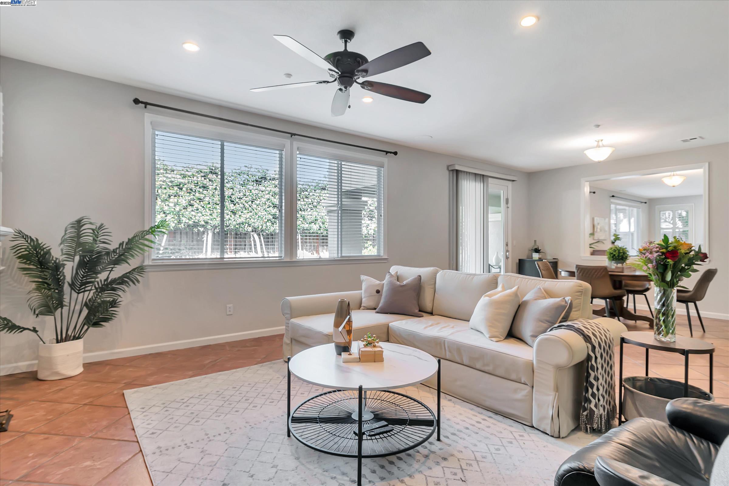Detail Gallery Image 13 of 46 For 1517 Rampart Way, Brentwood,  CA 94513 - 4 Beds | 3 Baths