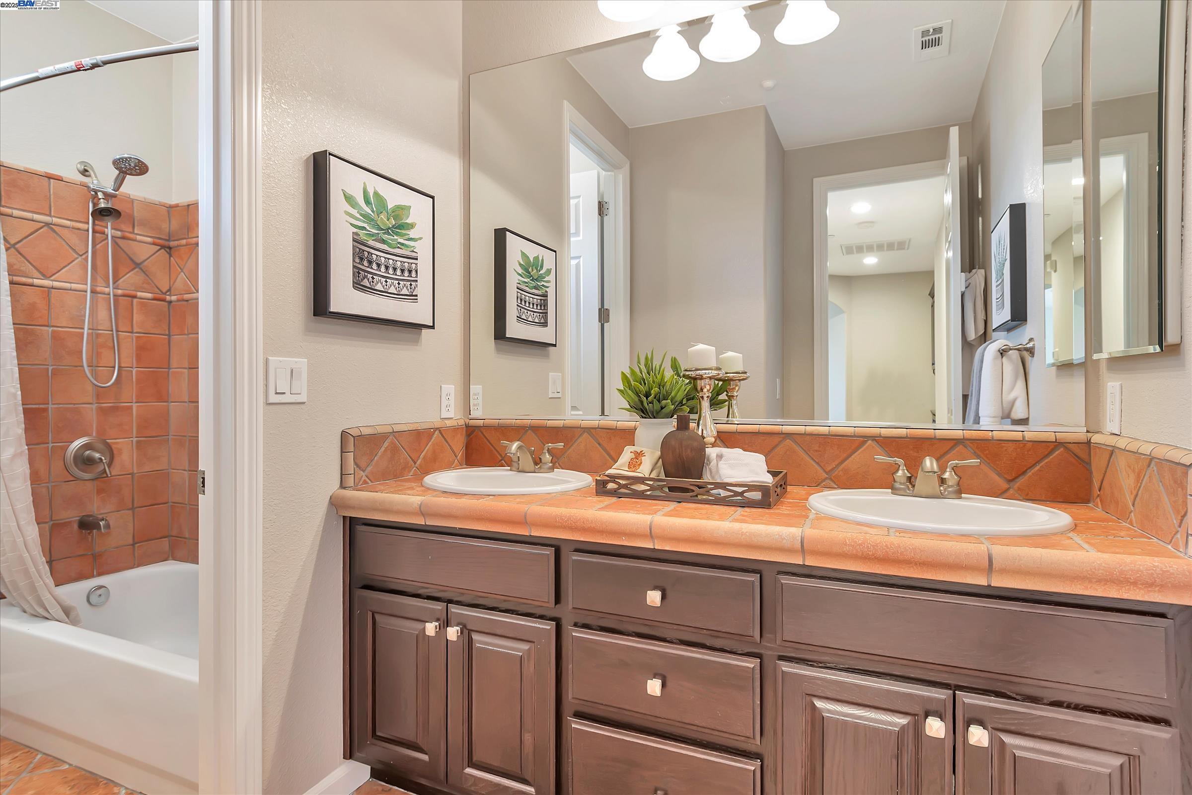 Detail Gallery Image 32 of 46 For 1517 Rampart Way, Brentwood,  CA 94513 - 4 Beds | 3 Baths