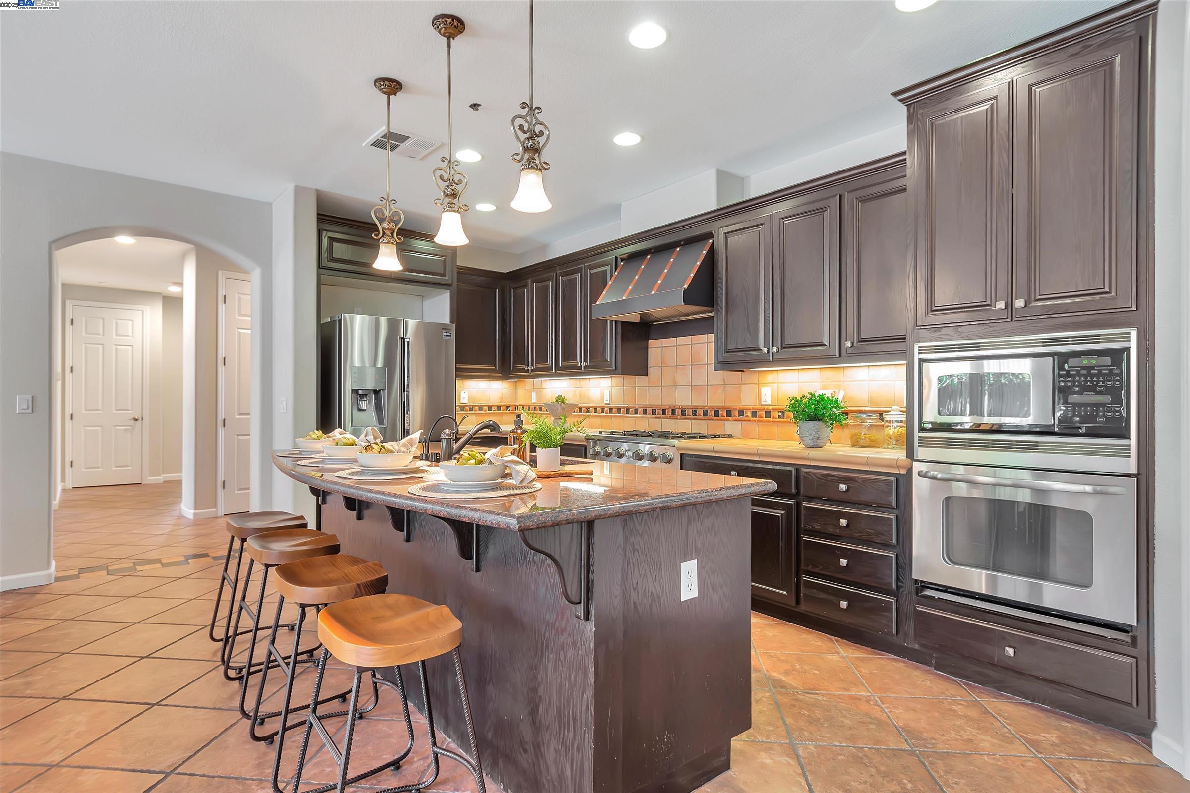 Detail Gallery Image 9 of 46 For 1517 Rampart Way, Brentwood,  CA 94513 - 4 Beds | 3 Baths