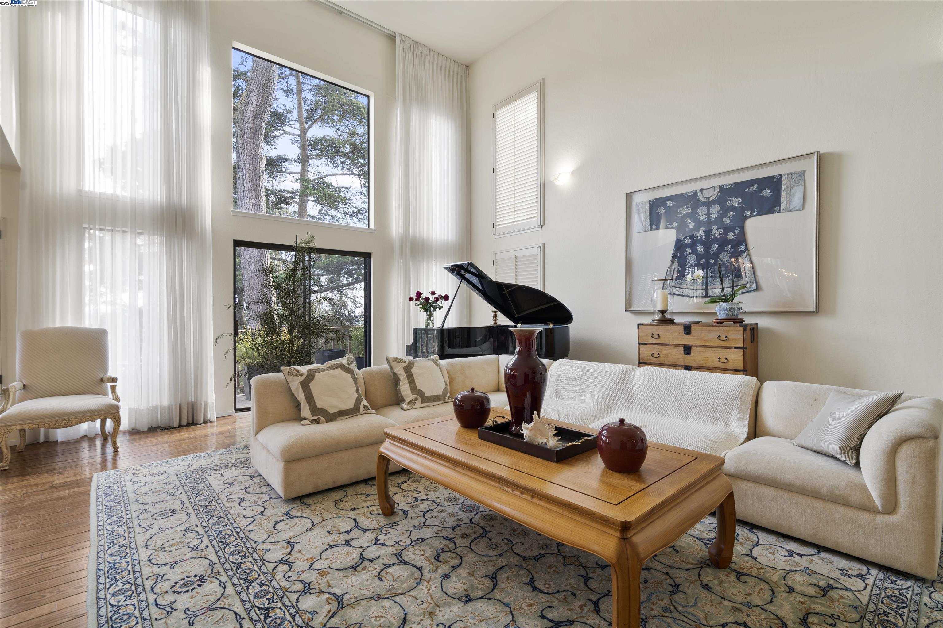 Detail Gallery Image 1 of 33 For 2266 9th Ave, San Francisco,  CA 94116 - 5 Beds | 3/1 Baths