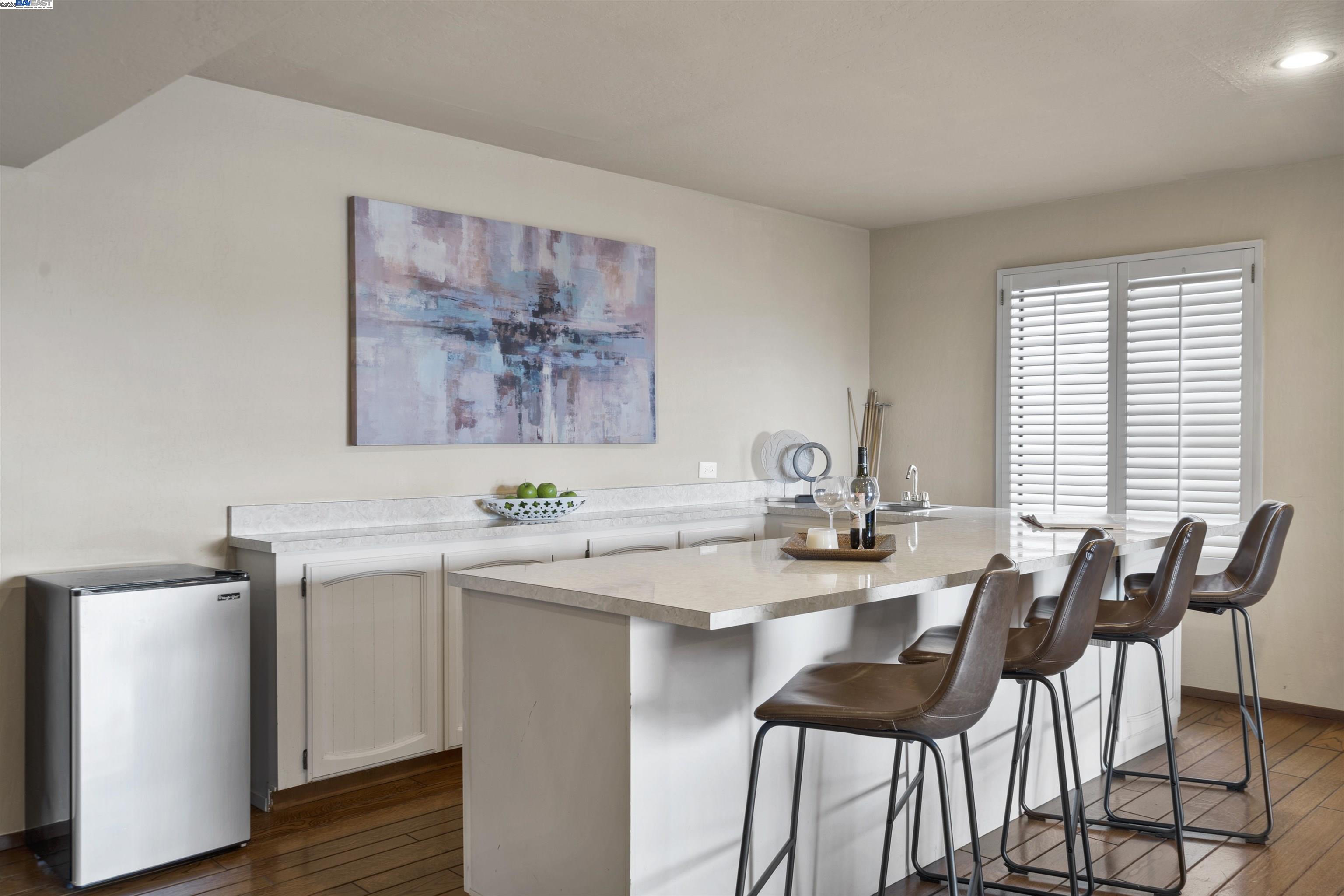 Detail Gallery Image 11 of 33 For 2266 9th Ave, San Francisco,  CA 94116 - 5 Beds | 3/1 Baths