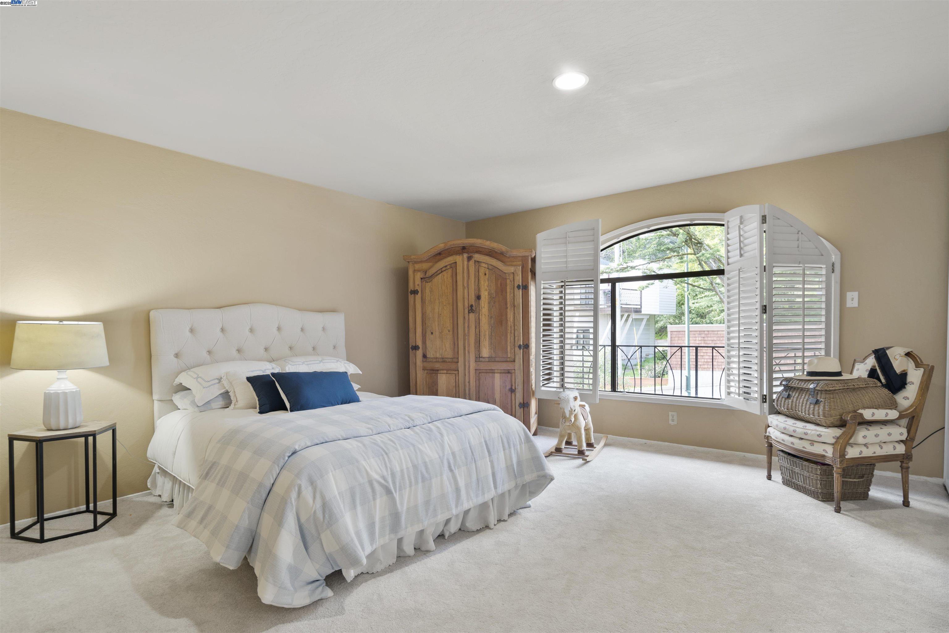 Detail Gallery Image 21 of 33 For 2266 9th Ave, San Francisco,  CA 94116 - 5 Beds | 3/1 Baths