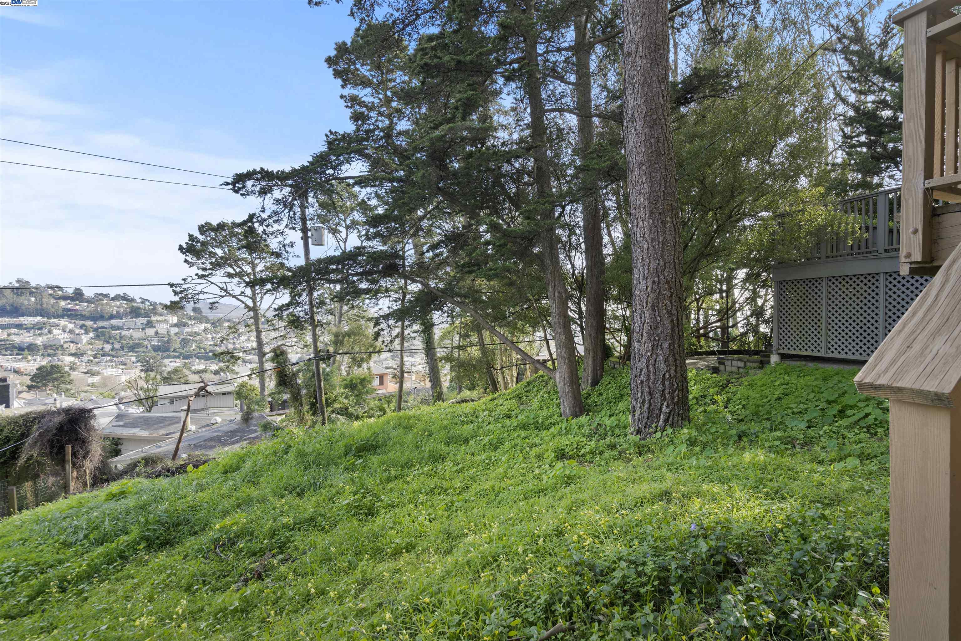 Detail Gallery Image 32 of 33 For 2266 9th Ave, San Francisco,  CA 94116 - 5 Beds | 3/1 Baths