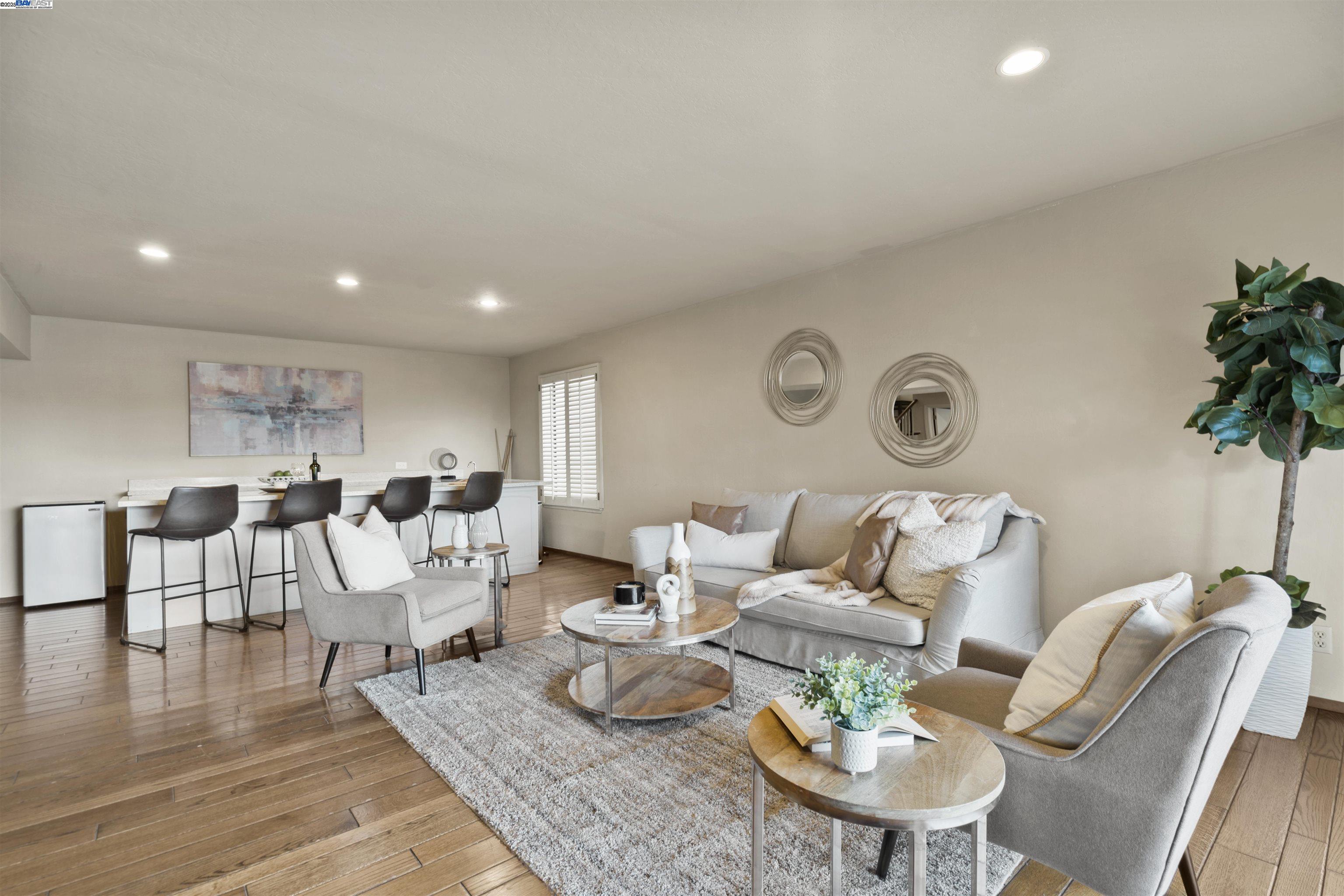 Detail Gallery Image 10 of 33 For 2266 9th Ave, San Francisco,  CA 94116 - 5 Beds | 3/1 Baths