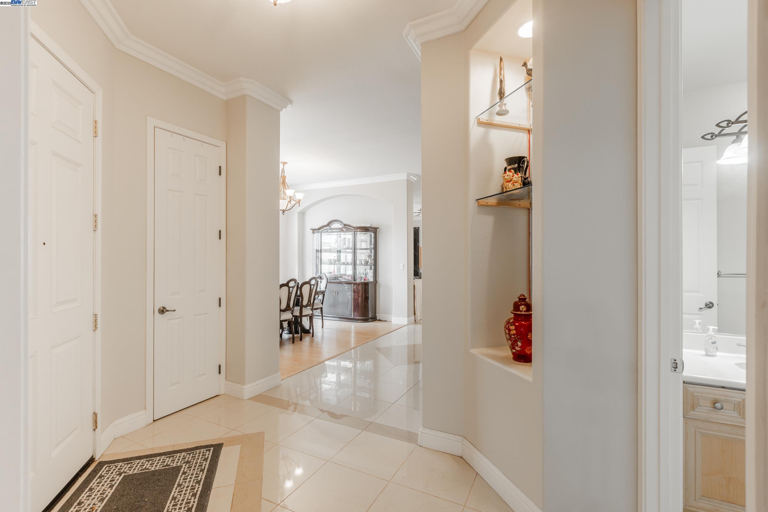 Detail Gallery Image 11 of 54 For 2324 San Marco Ct, Manteca,  CA 95337 - 4 Beds | 3 Baths