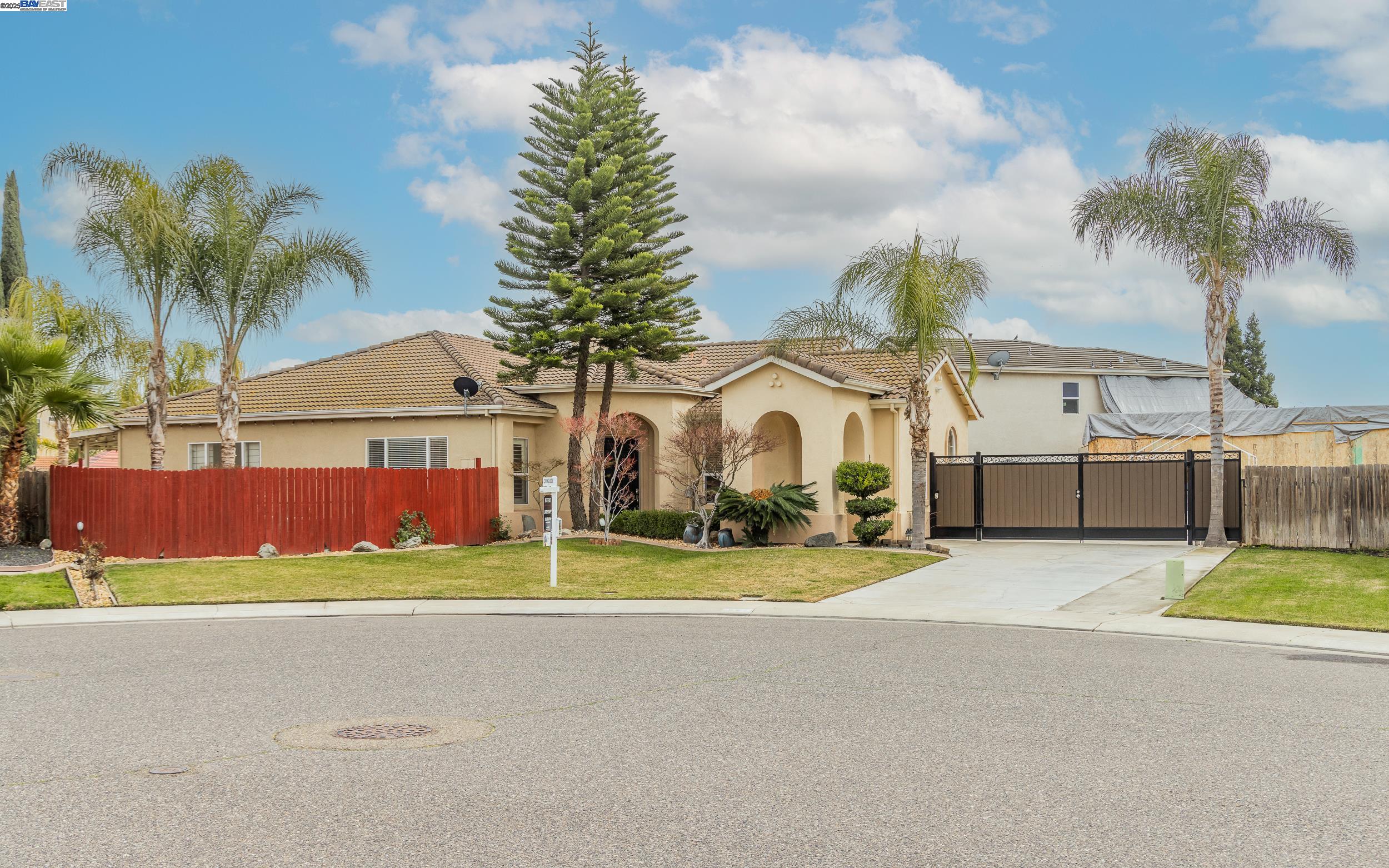 Detail Gallery Image 3 of 54 For 2324 San Marco Ct, Manteca,  CA 95337 - 4 Beds | 3 Baths