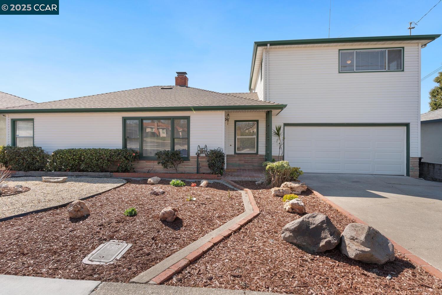 Detail Gallery Image 1 of 1 For 1950 Overhill Rd, Concord,  CA 94520 - 4 Beds | 2 Baths