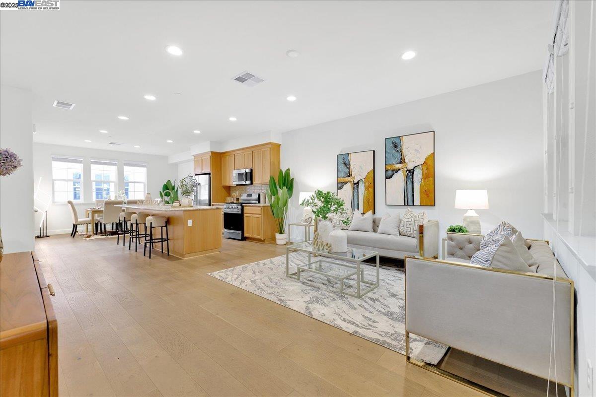Detail Gallery Image 2 of 48 For 337 Wild Rose Way, Milpitas,  CA 95035 - 4 Beds | 3/1 Baths