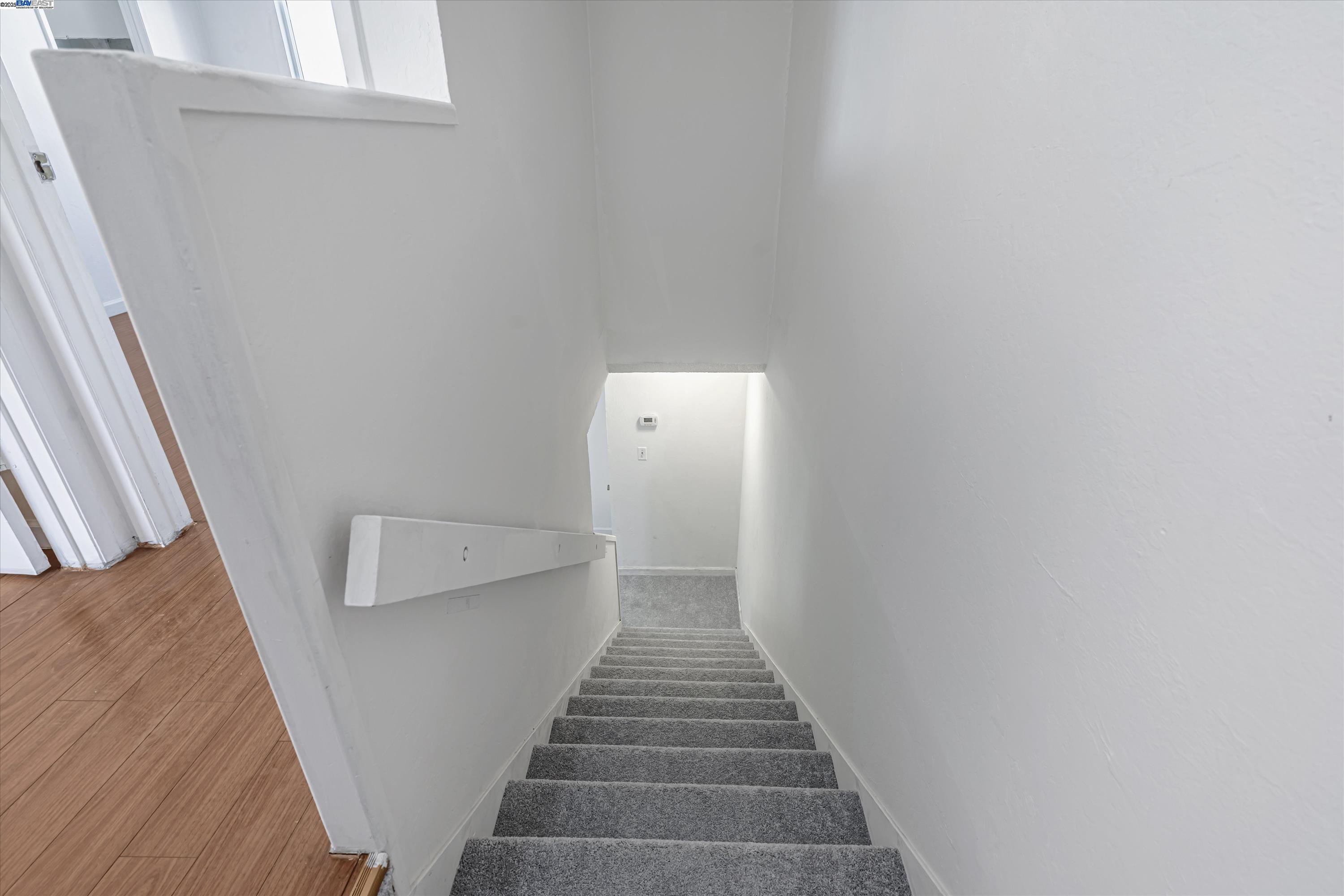 Detail Gallery Image 12 of 38 For 14065 Reed Ave, San Leandro,  CA 94578 - 2 Beds | 2 Baths