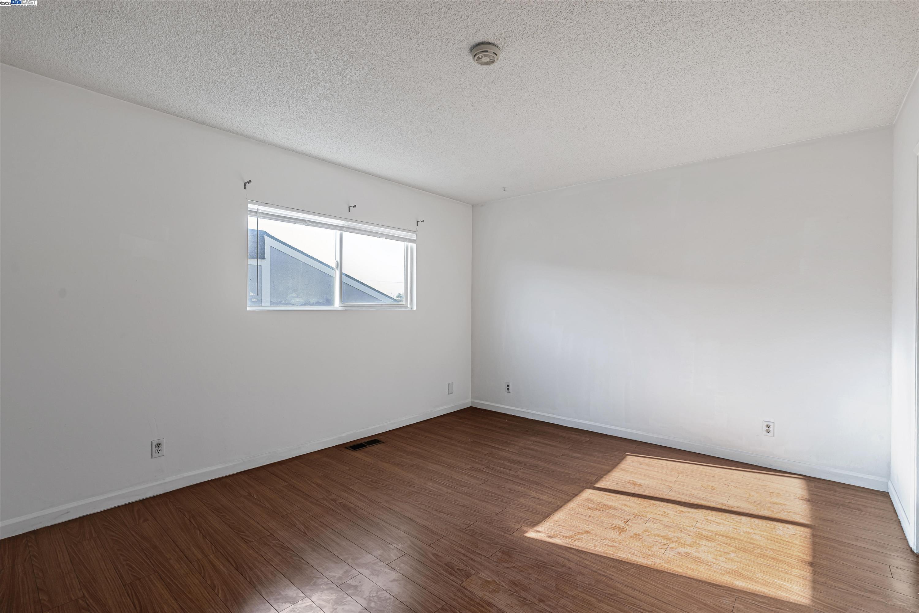 Detail Gallery Image 16 of 38 For 14065 Reed Ave, San Leandro,  CA 94578 - 2 Beds | 2 Baths