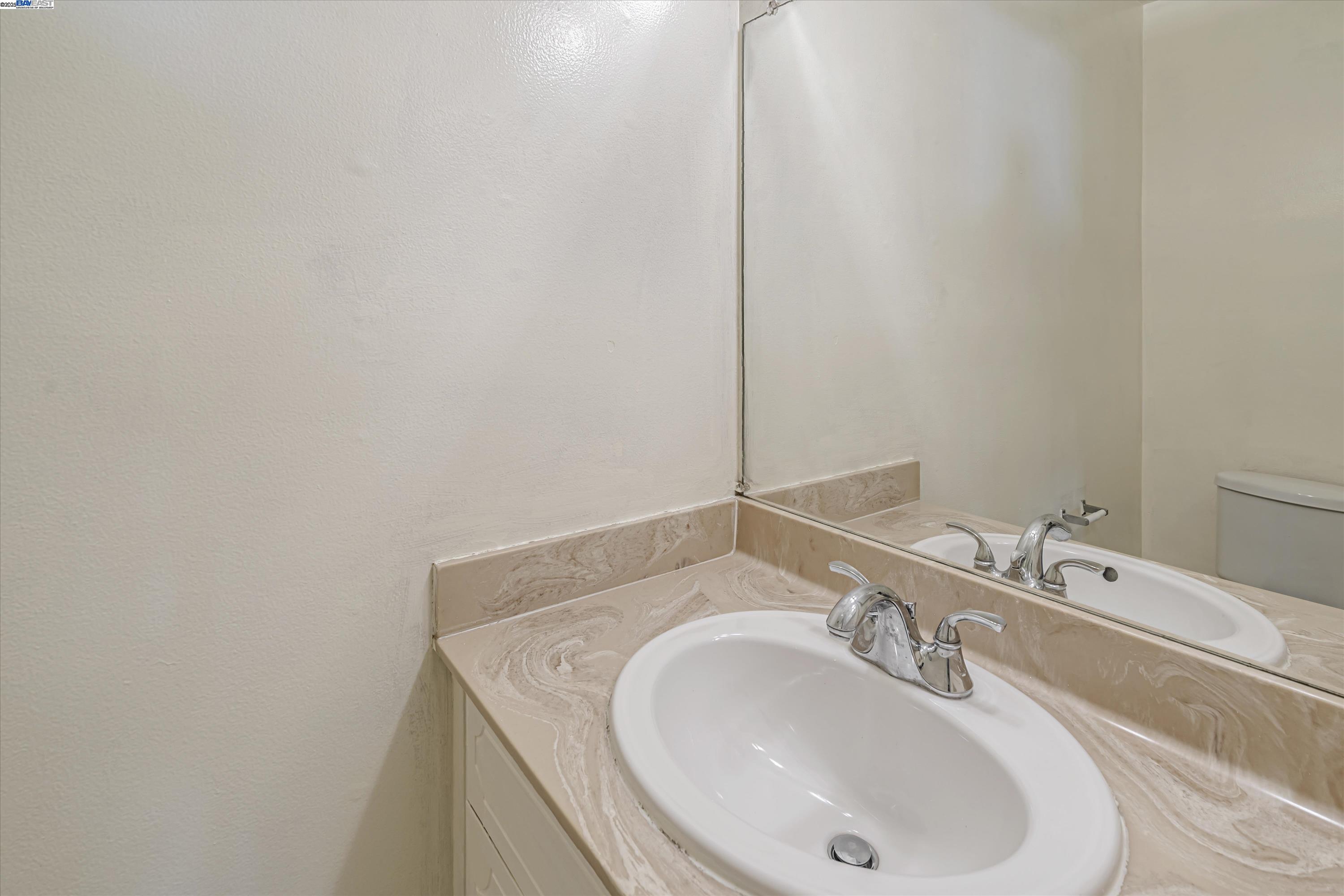 Detail Gallery Image 25 of 38 For 14065 Reed Ave, San Leandro,  CA 94578 - 2 Beds | 2 Baths