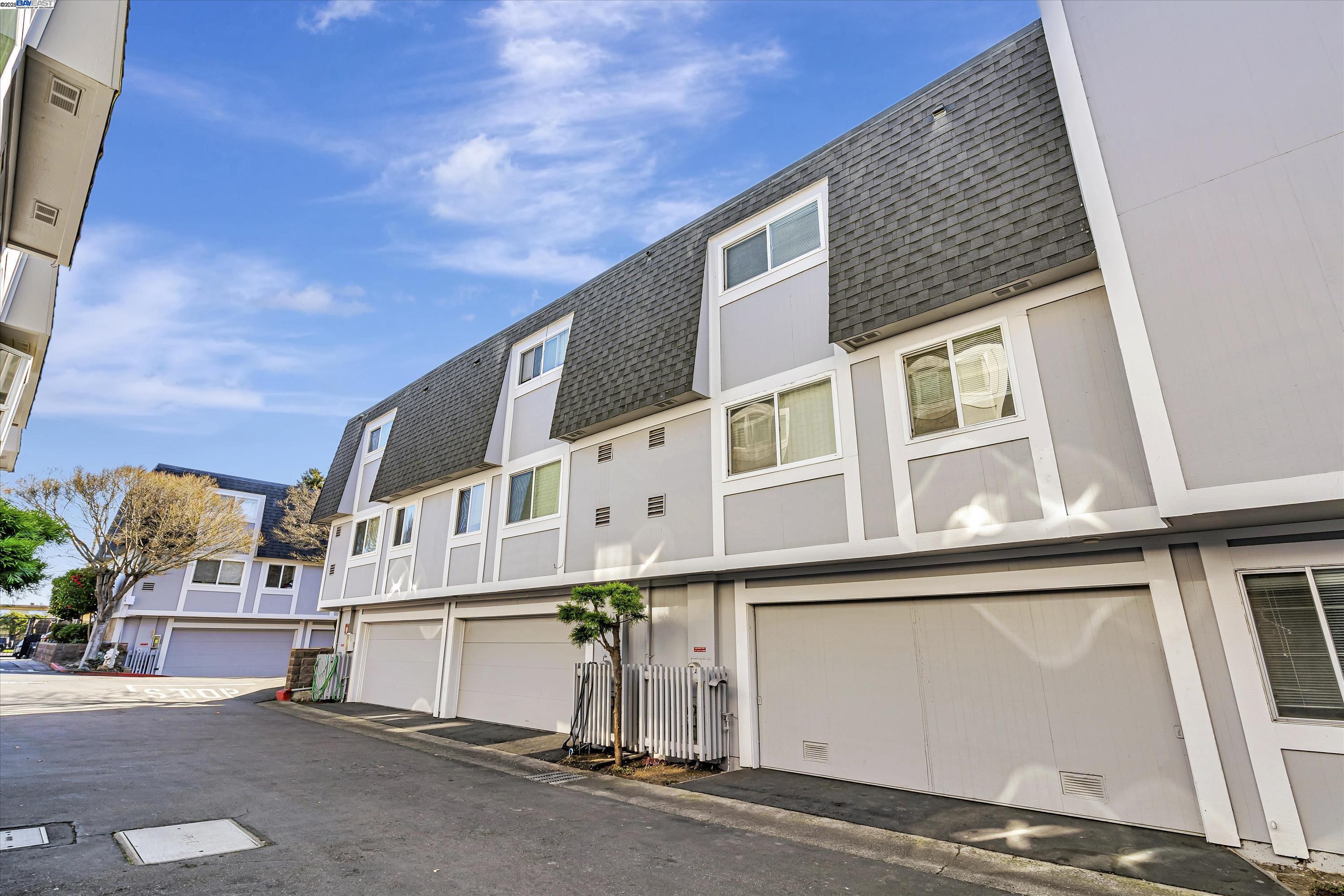 Detail Gallery Image 35 of 38 For 14065 Reed Ave, San Leandro,  CA 94578 - 2 Beds | 2 Baths