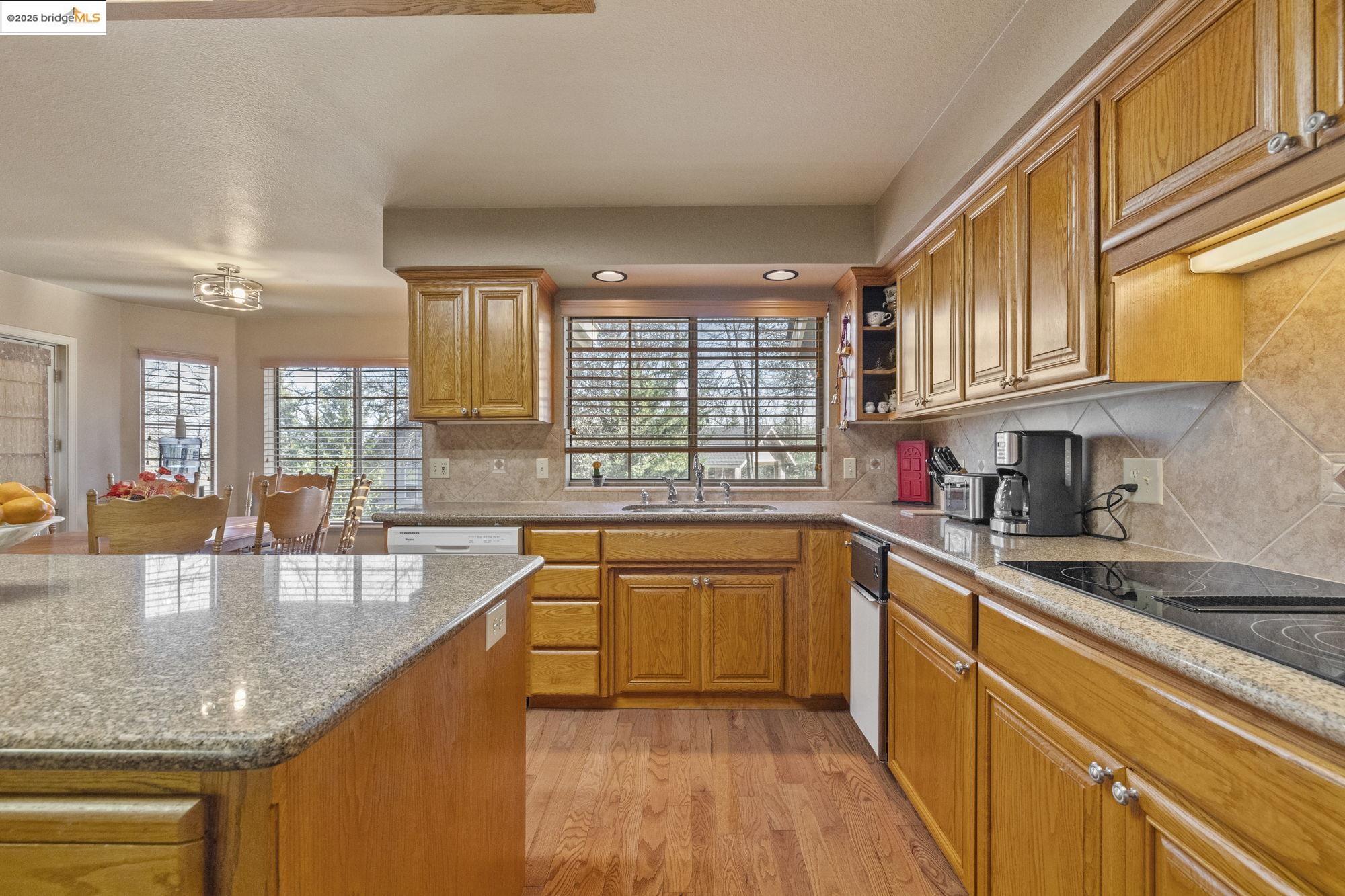 Detail Gallery Image 14 of 59 For 14186 Stanton Cir, Sonora,  CA 95370 - 3 Beds | 2/1 Baths
