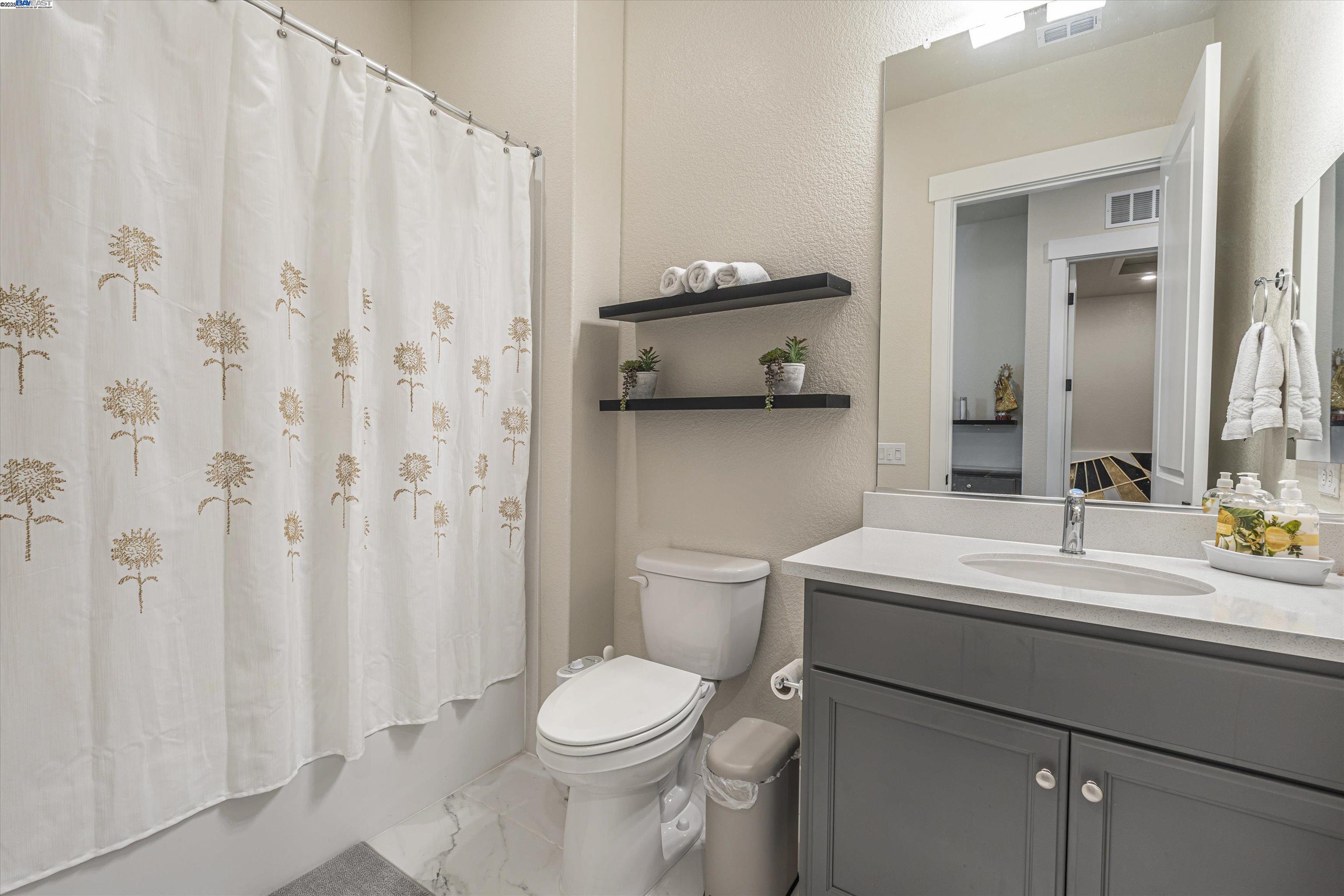 Detail Gallery Image 18 of 38 For 1255 Parkcrest Cir, Manteca,  CA 95336 - 3 Beds | 2/1 Baths