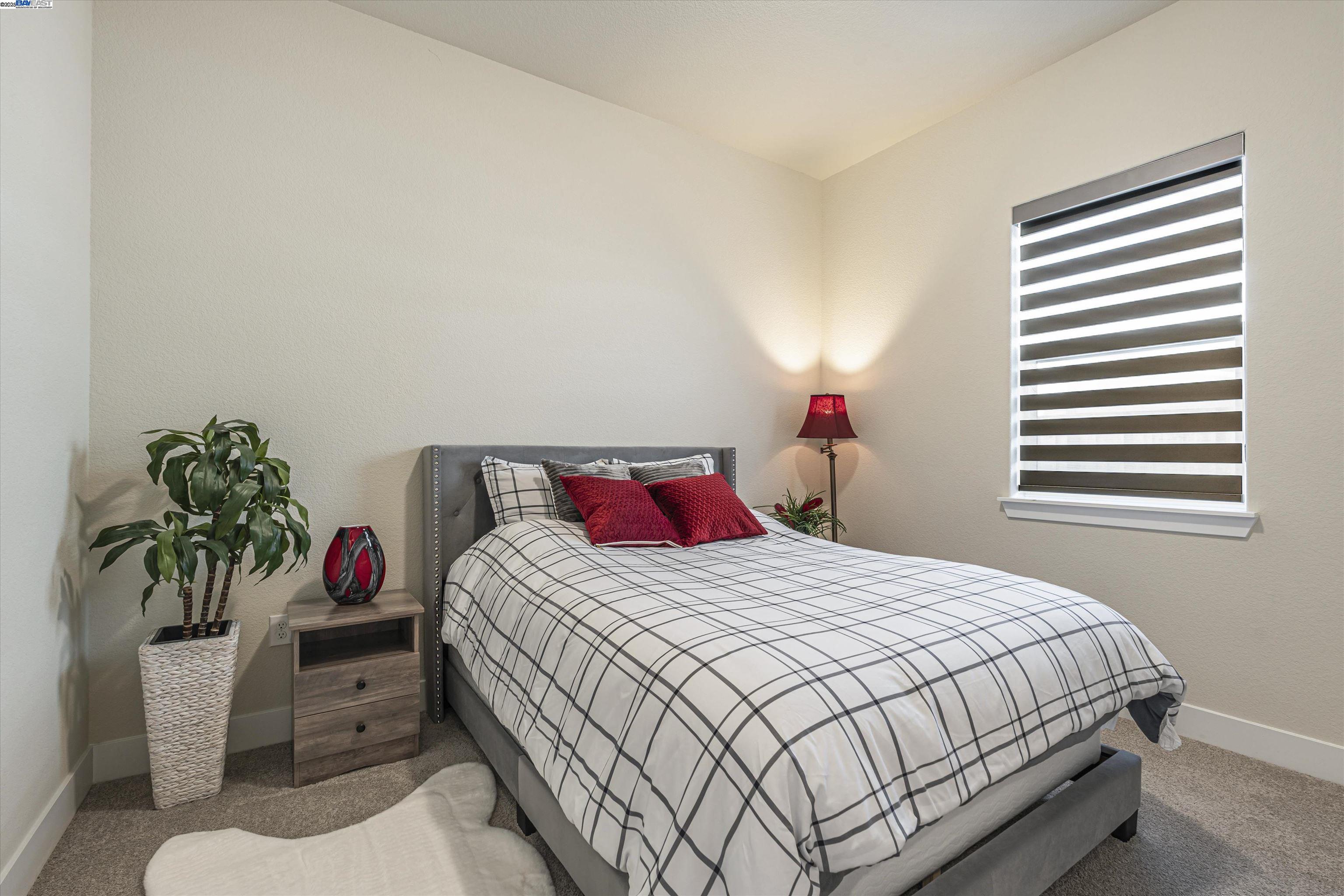 Detail Gallery Image 26 of 38 For 1255 Parkcrest Cir, Manteca,  CA 95336 - 3 Beds | 2/1 Baths