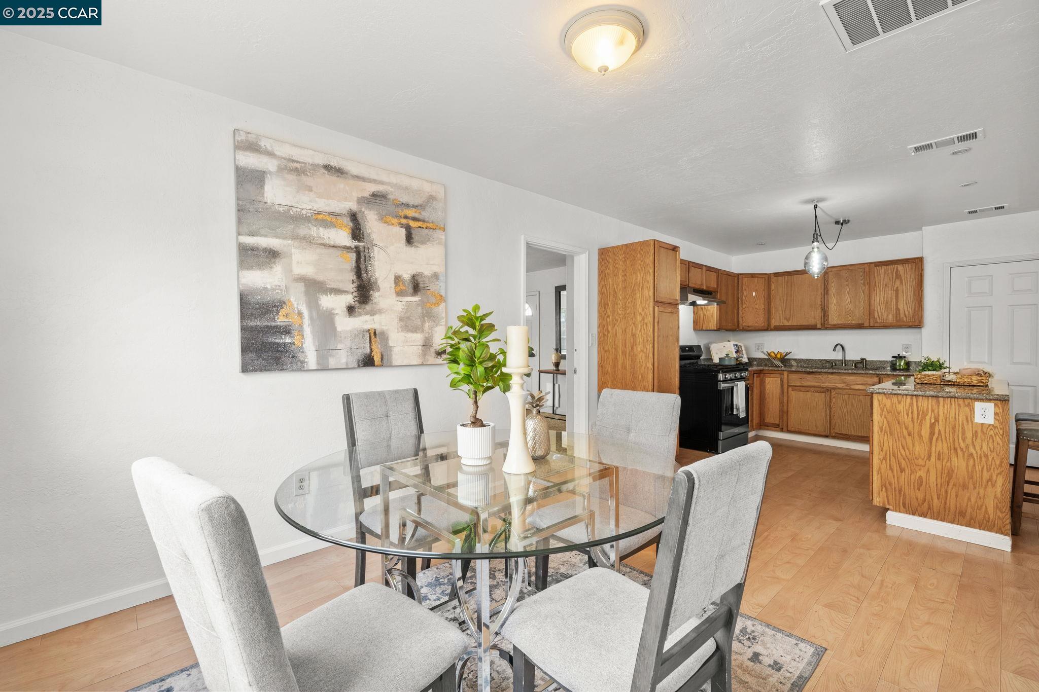 Detail Gallery Image 13 of 28 For 1168 Sherman St, Vallejo,  CA 94591 - 3 Beds | 1 Baths