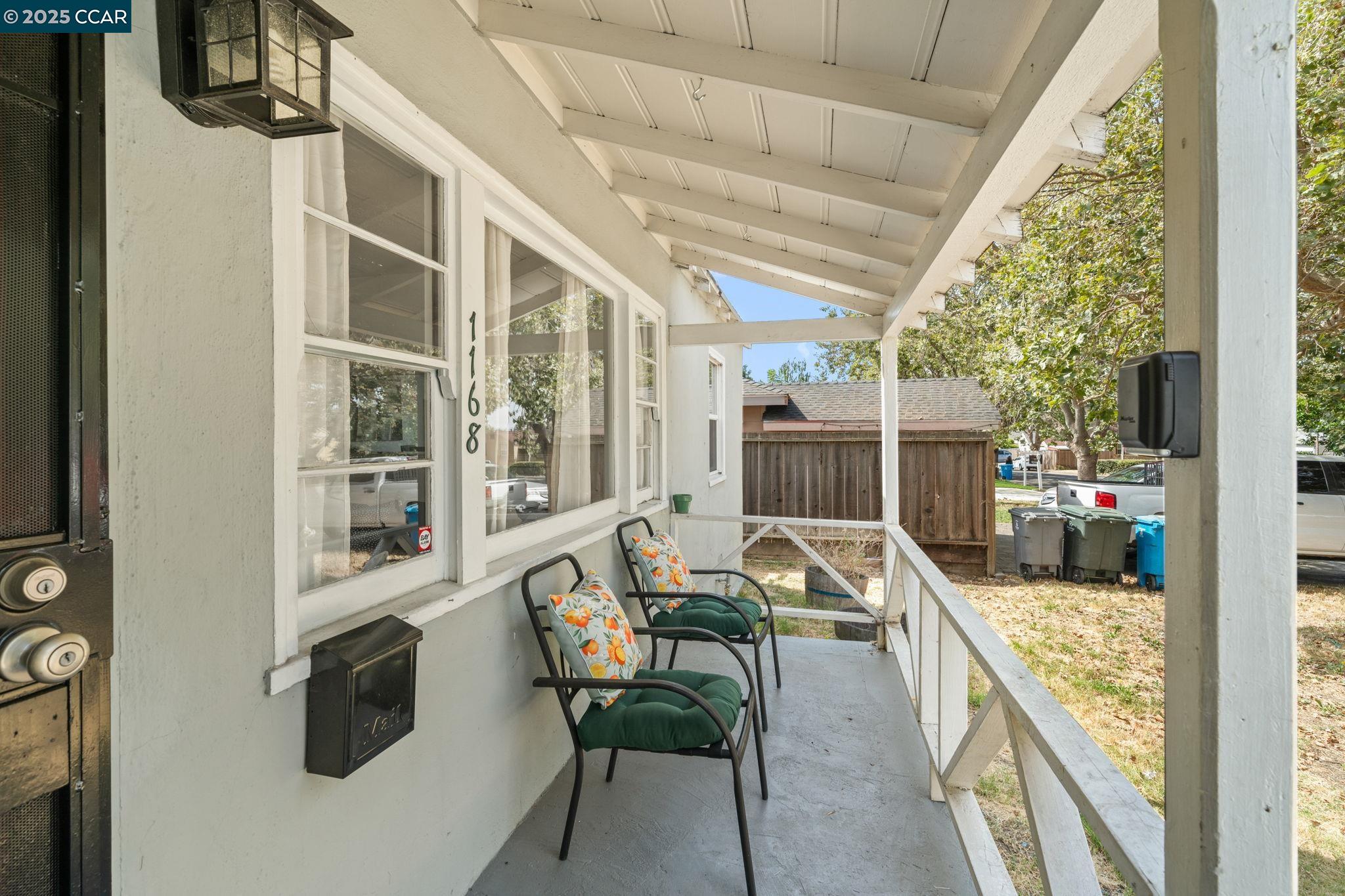 Detail Gallery Image 3 of 28 For 1168 Sherman St, Vallejo,  CA 94591 - 3 Beds | 1 Baths