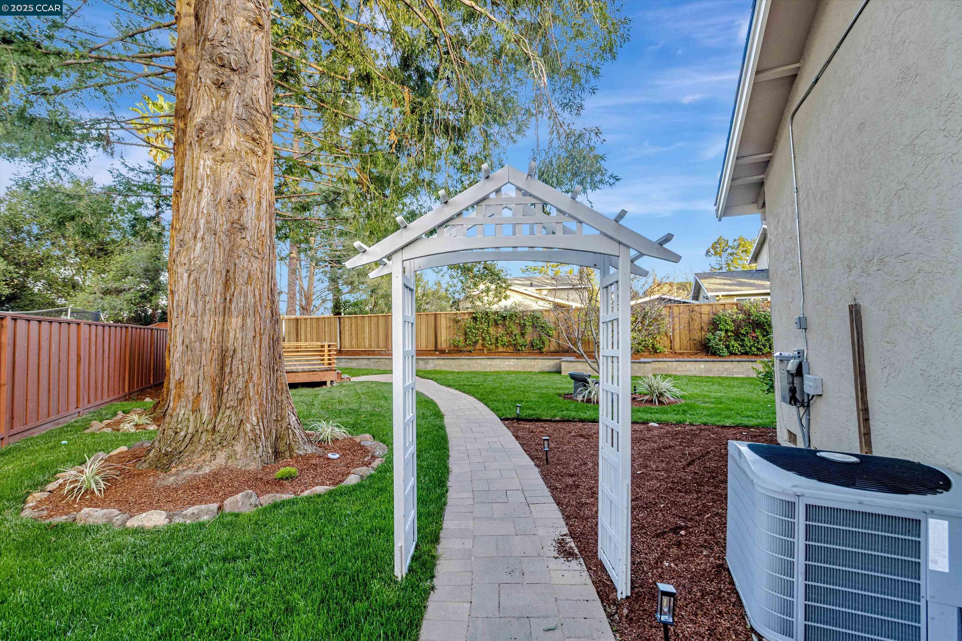 505 Lagos Ct