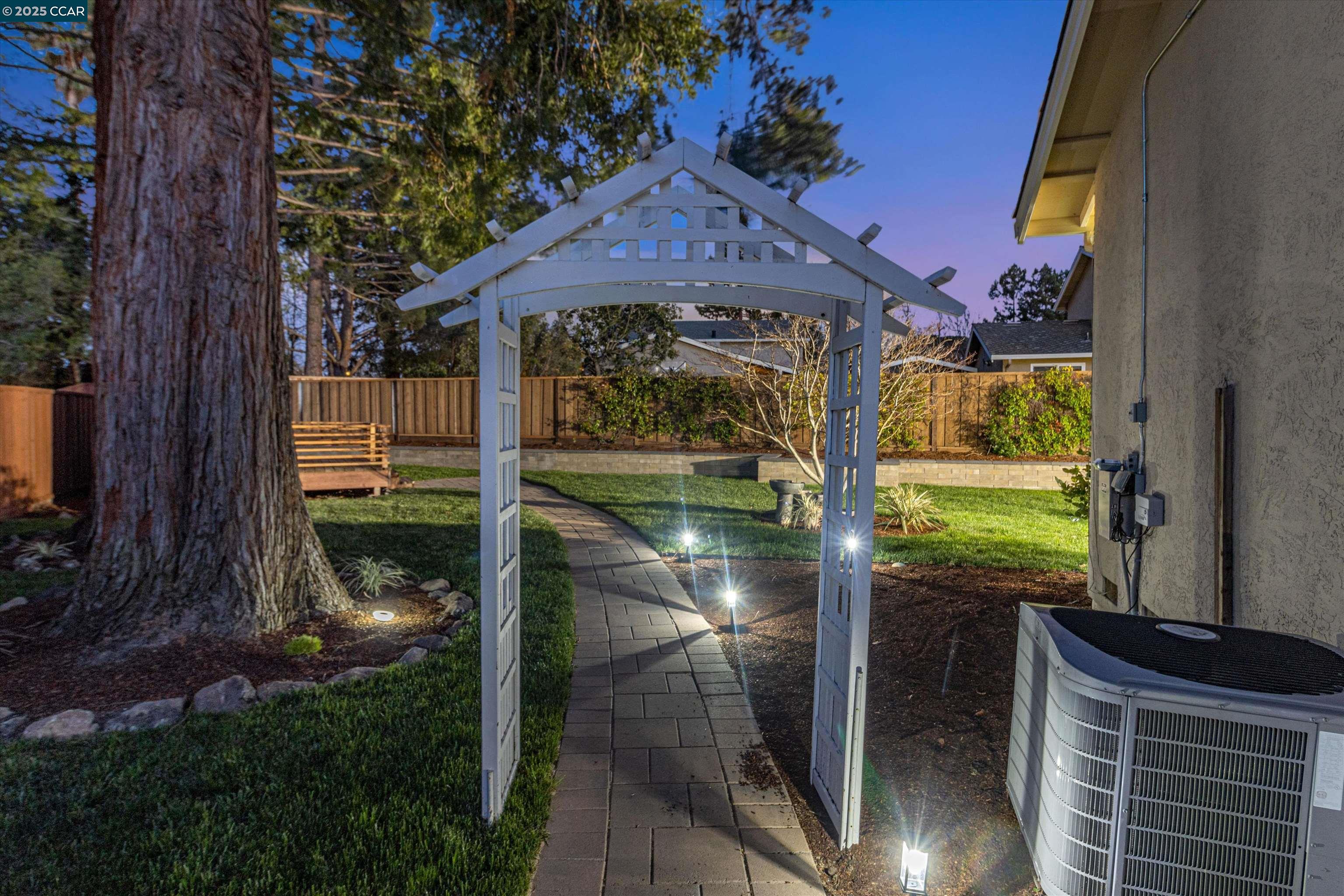 505 Lagos Ct
