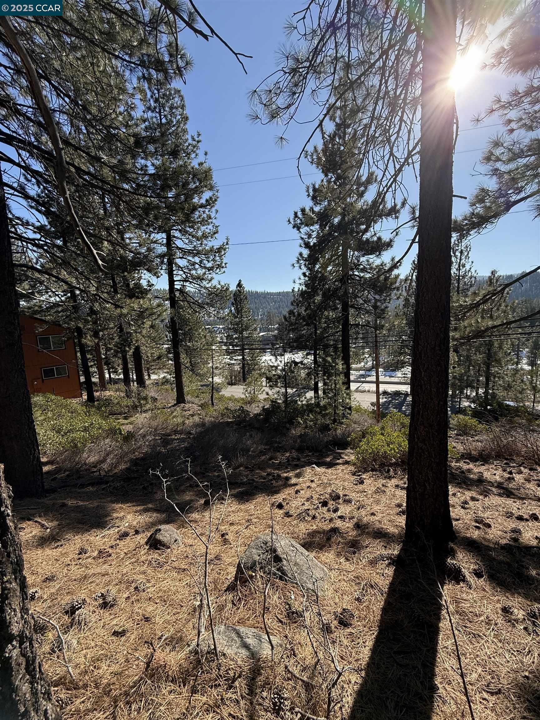 Detail Gallery Image 2 of 9 For 12442 Richards Blvd, Truckee,  CA 96161-5020 - – Beds | – Baths