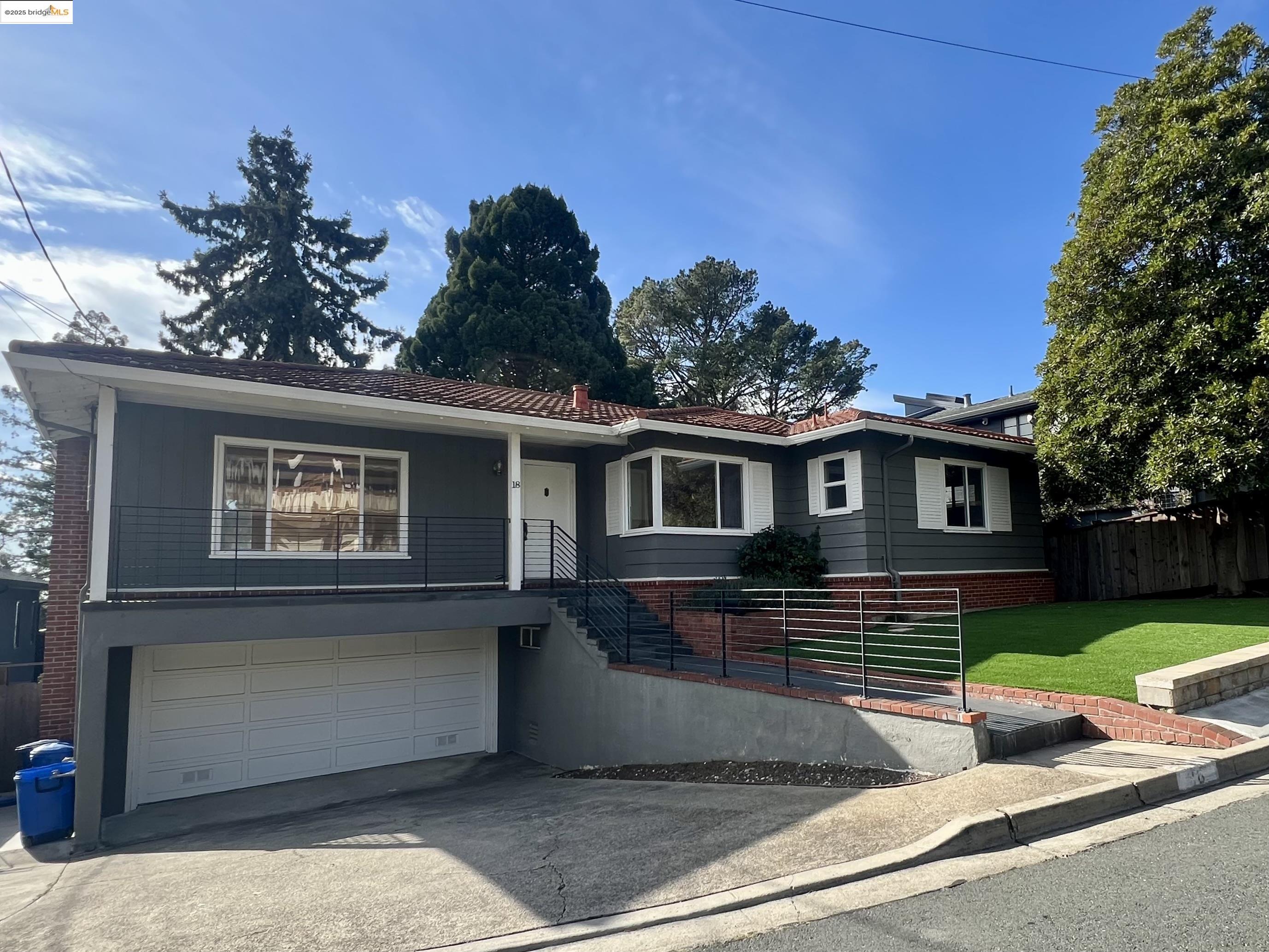 Detail Gallery Image 1 of 1 For 18 Kerr Avenue, Kensington,  CA 94707-1024 - 3 Beds | 2/1 Baths