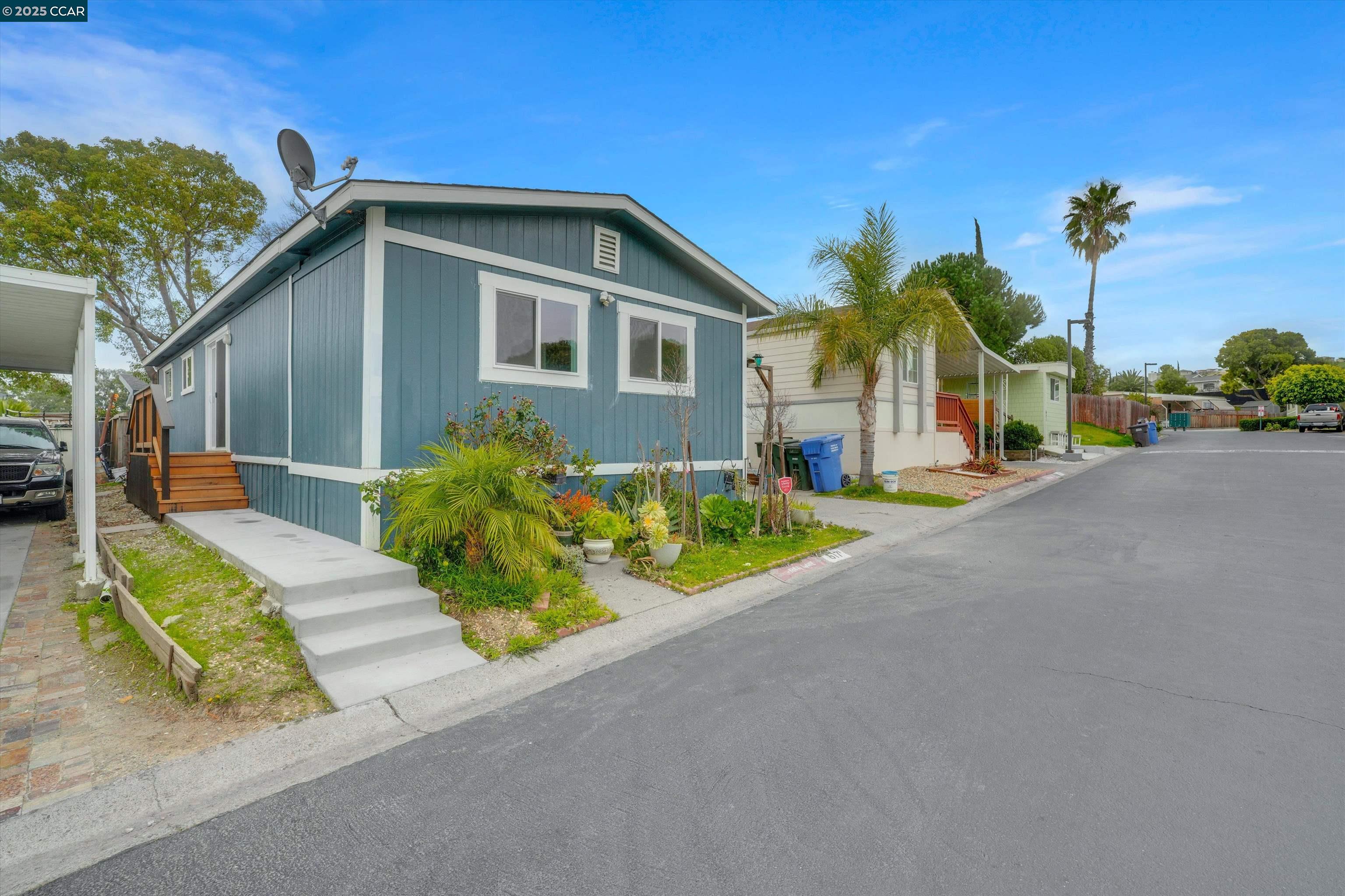 Detail Gallery Image 1 of 1 For 617 Bounty Drive, Bay Point,  CA 94565 - 3 Beds | 2 Baths
