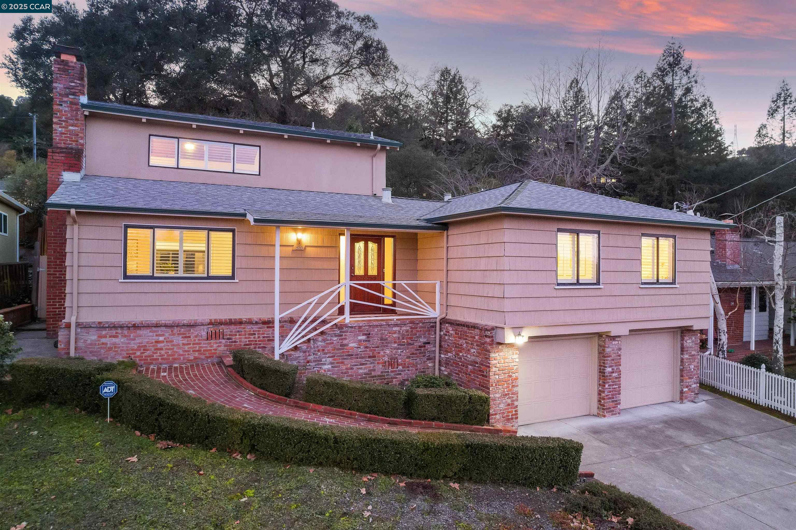 Detail Gallery Image 1 of 1 For 55 Stanton Ave, Orinda,  CA 94563 - 3 Beds | 2 Baths