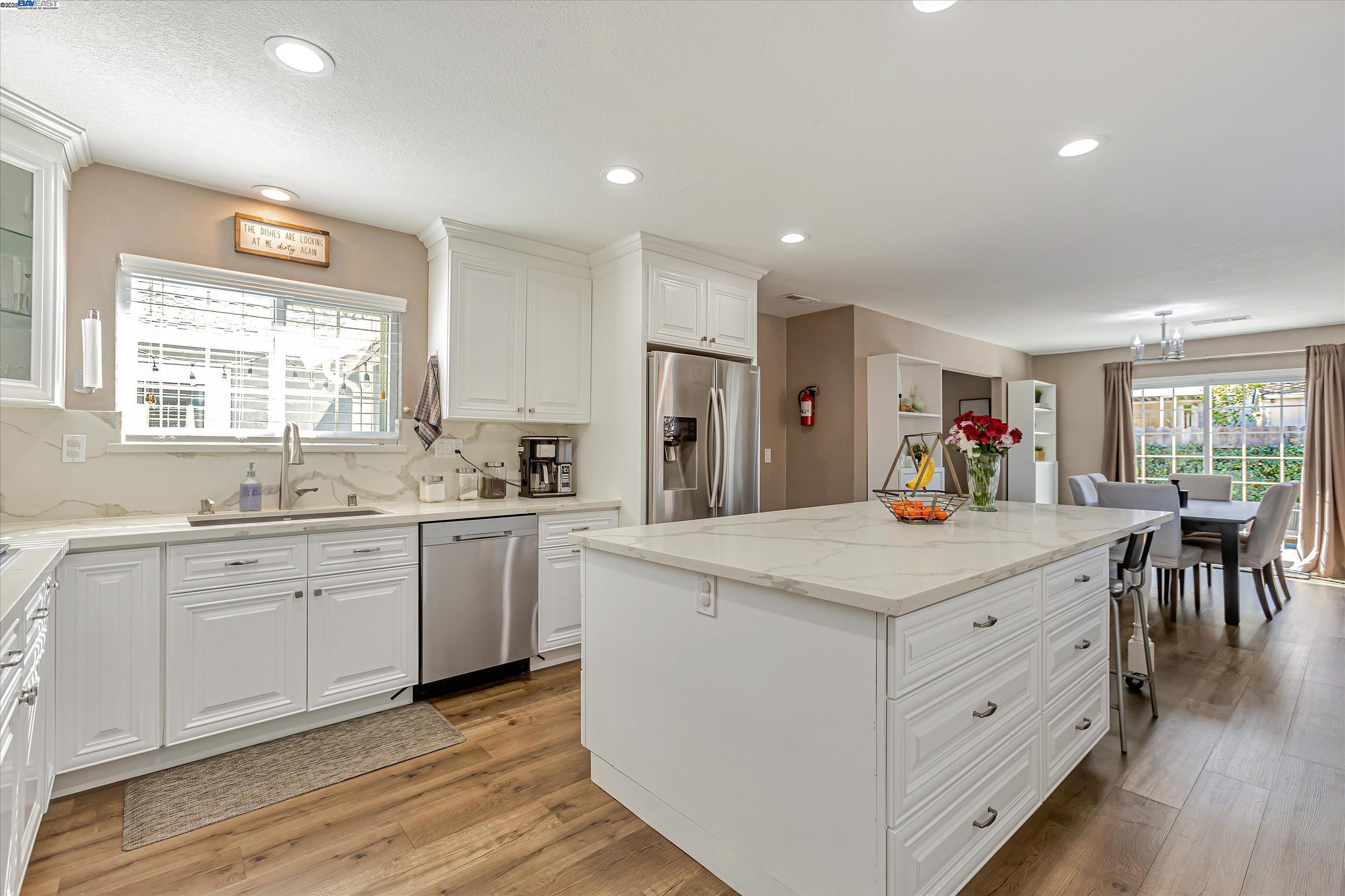 Detail Gallery Image 8 of 25 For 3979 Beechwood Ct, Concord,  CA 94519 - 3 Beds | 2 Baths