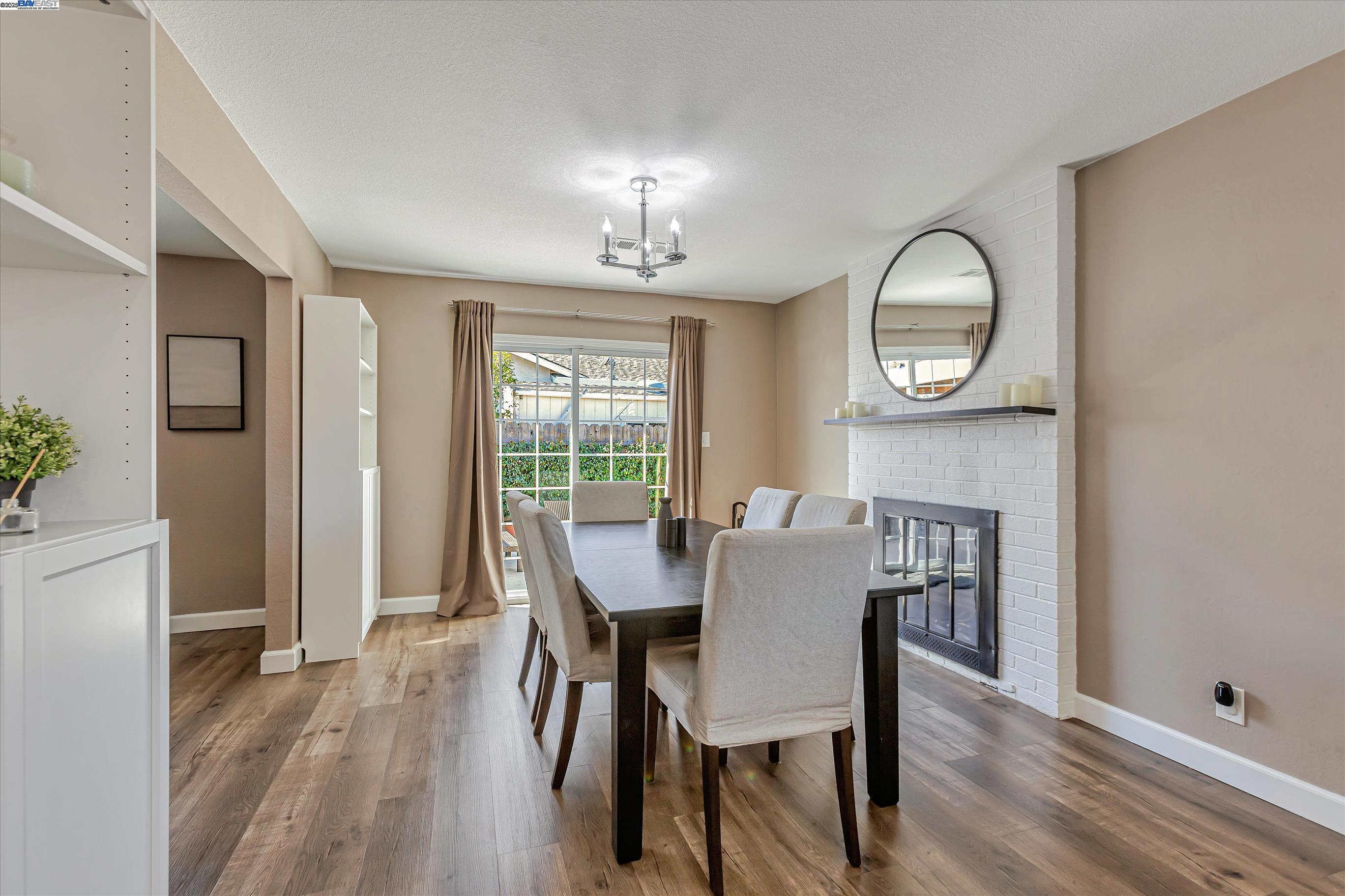 Detail Gallery Image 9 of 25 For 3979 Beechwood Ct, Concord,  CA 94519 - 3 Beds | 2 Baths