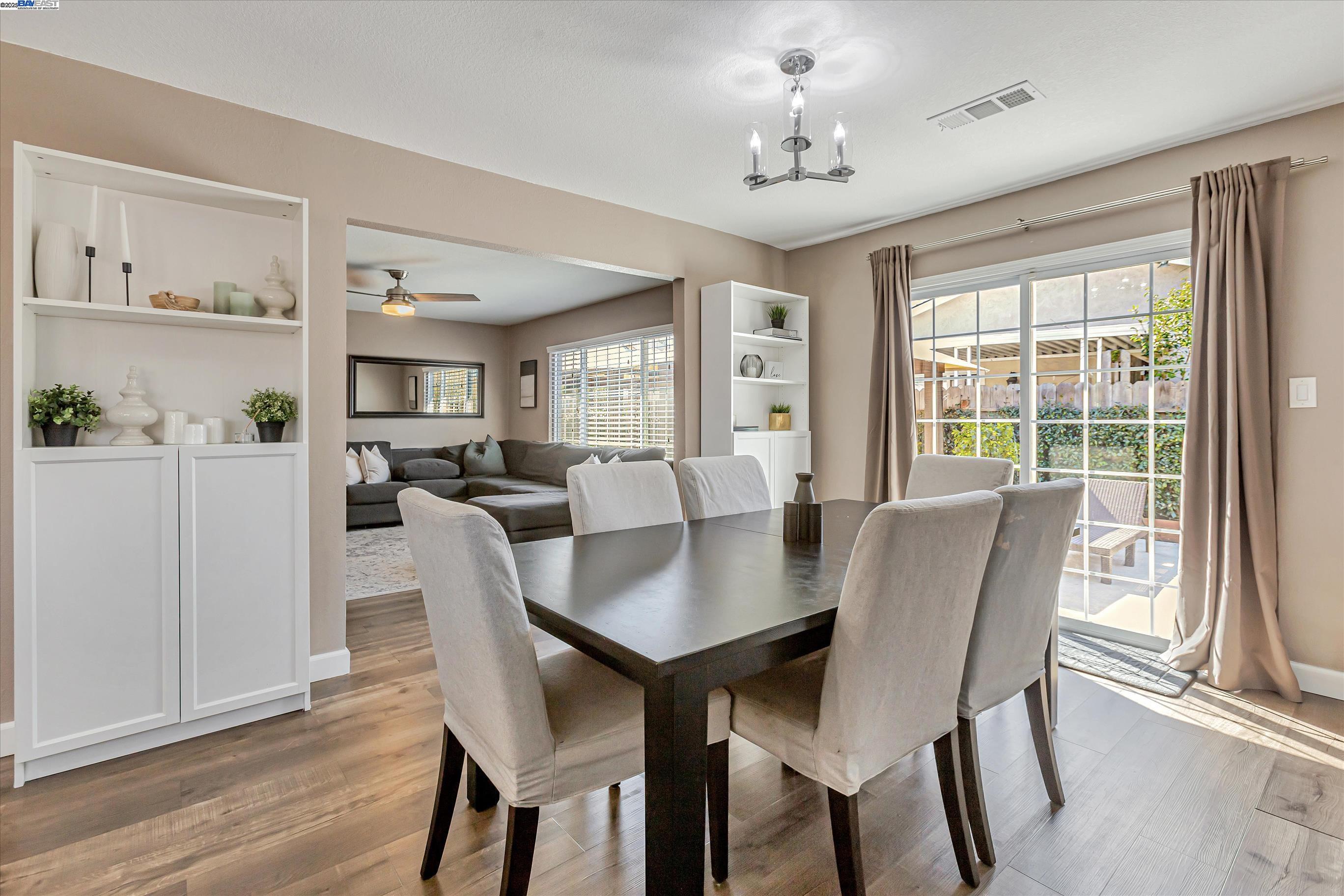 Detail Gallery Image 10 of 25 For 3979 Beechwood Ct, Concord,  CA 94519 - 3 Beds | 2 Baths