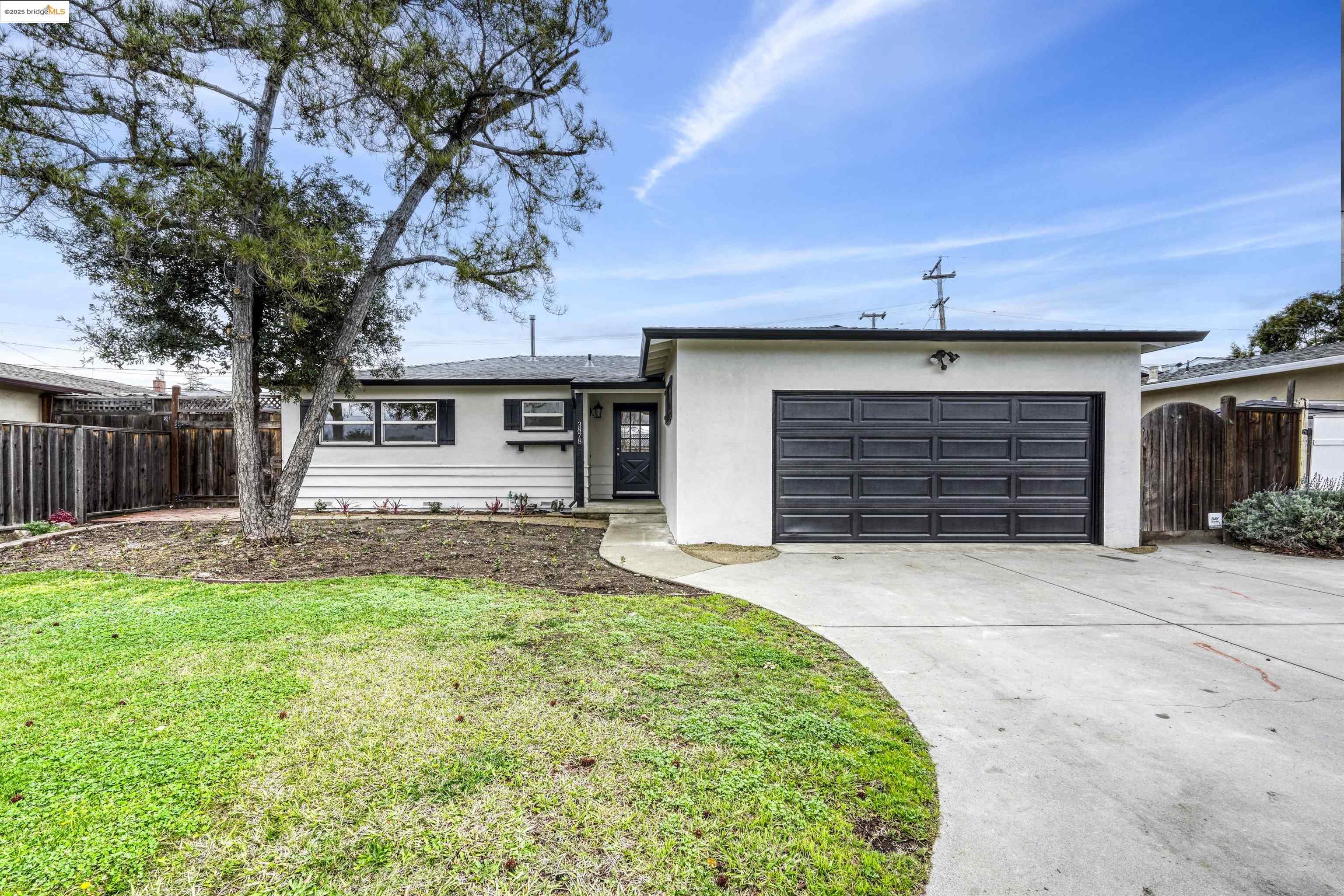 Detail Gallery Image 1 of 1 For 3878 Arbuckle Dr, San Jose,  CA 95124 - 3 Beds | 1 Baths