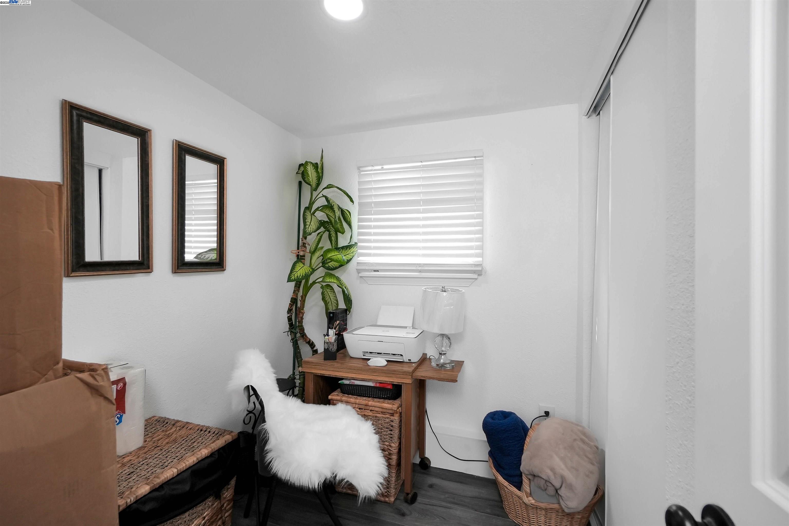 property-img