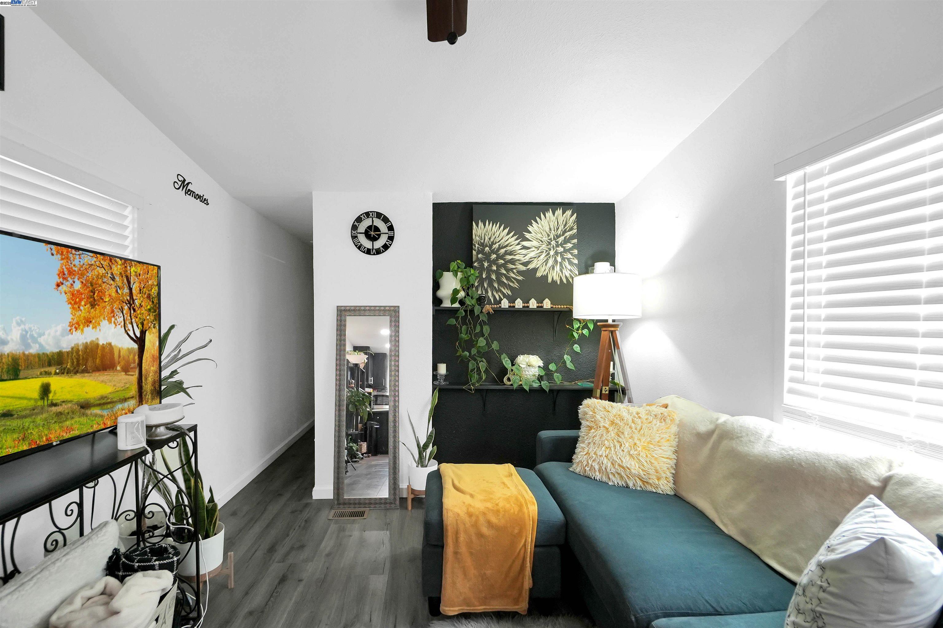 property-img