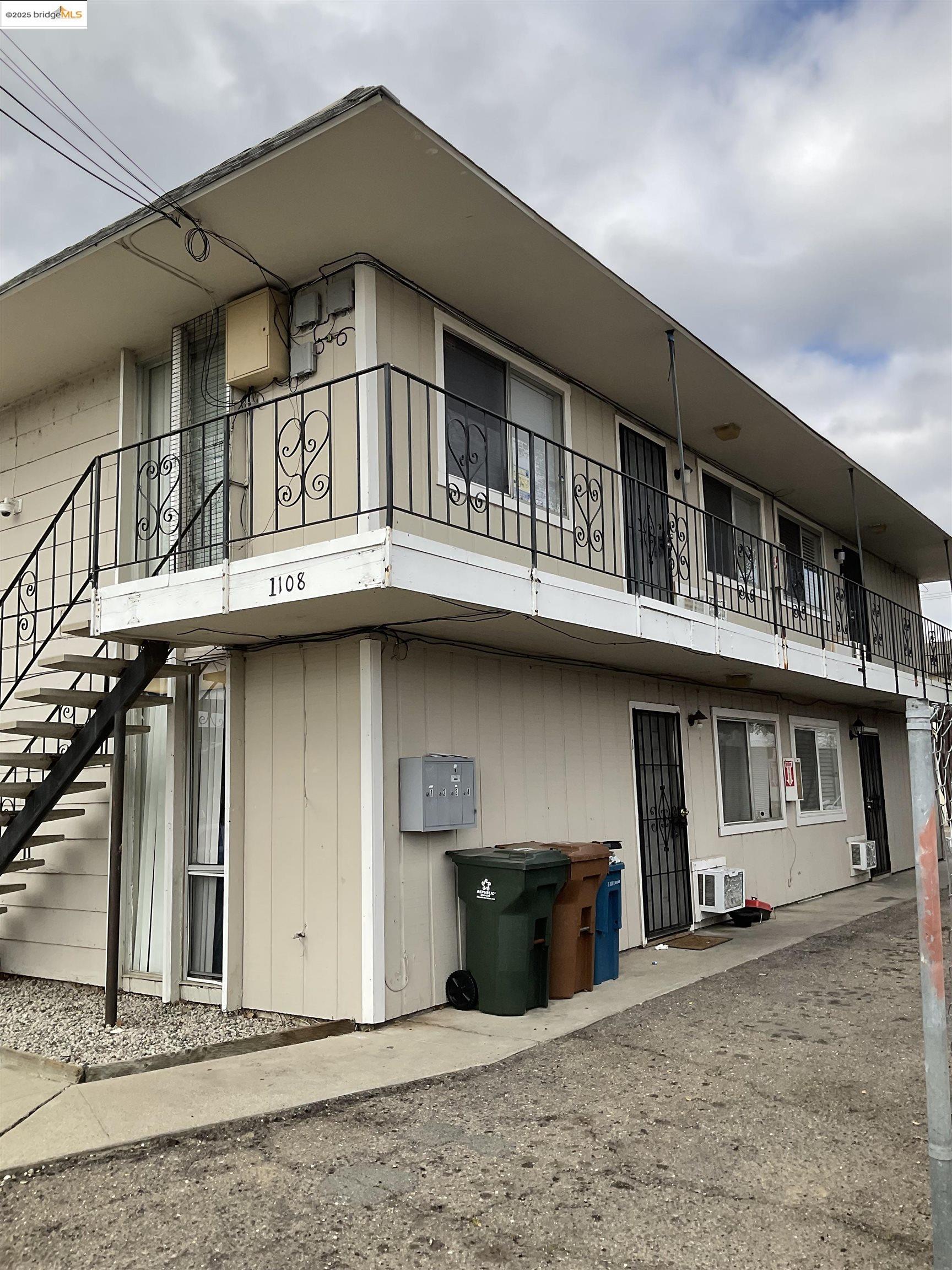 Detail Gallery Image 1 of 6 For 1108 W 5th St. #3,  Antioch,  CA 94509 - 2 Beds | 1 Baths